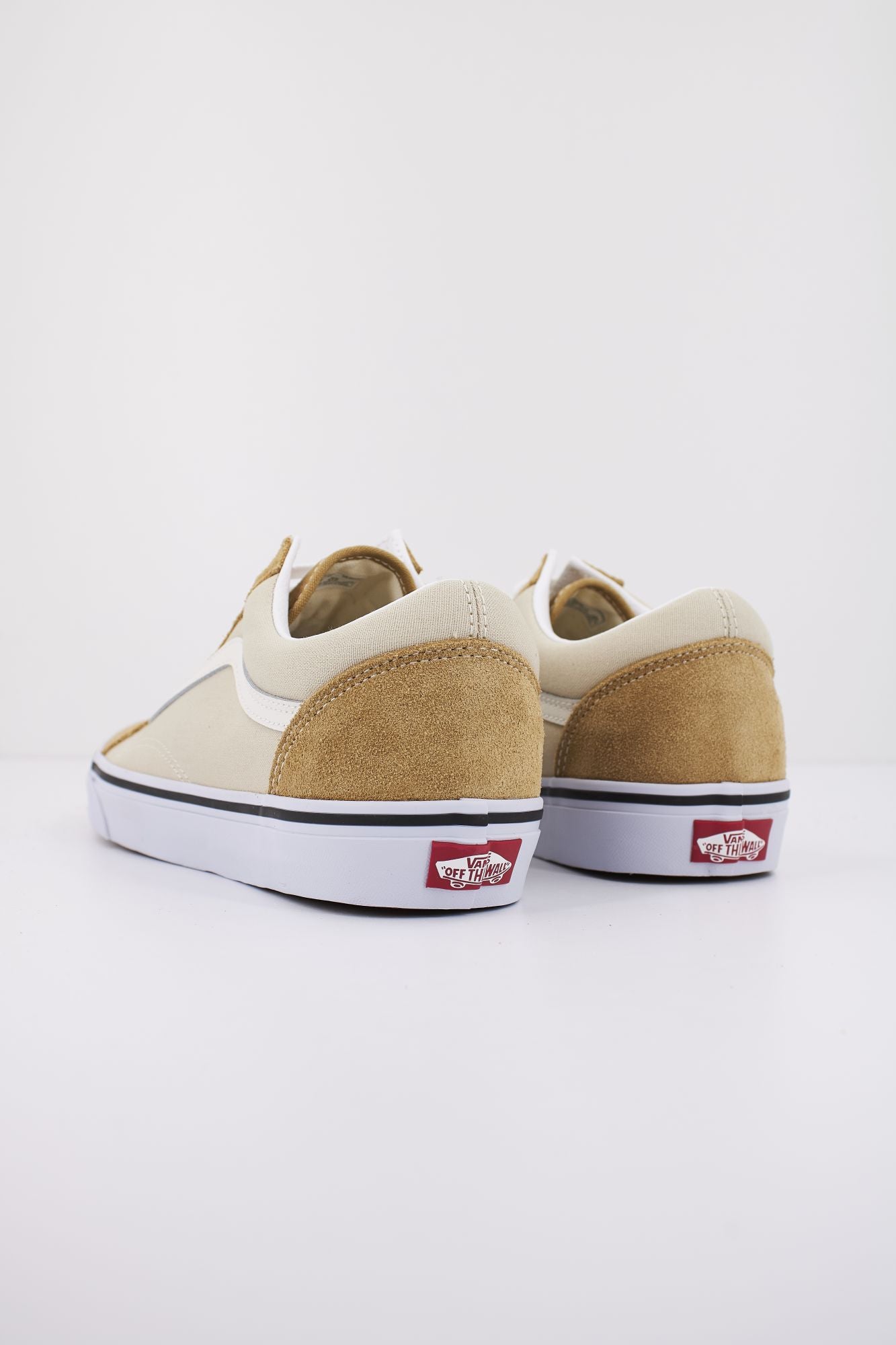 VANS OLD SKOOL en color MARRON CLARO (3)