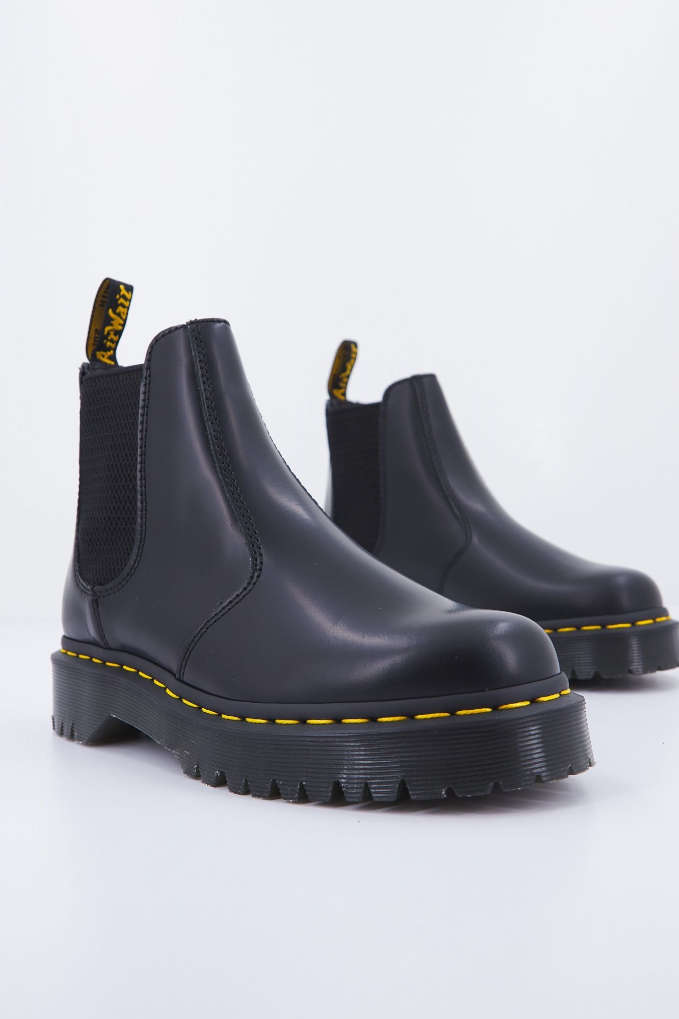 DR. MARTENS 2976 BEX BLACK SMOOTH en color NEGRO (1)