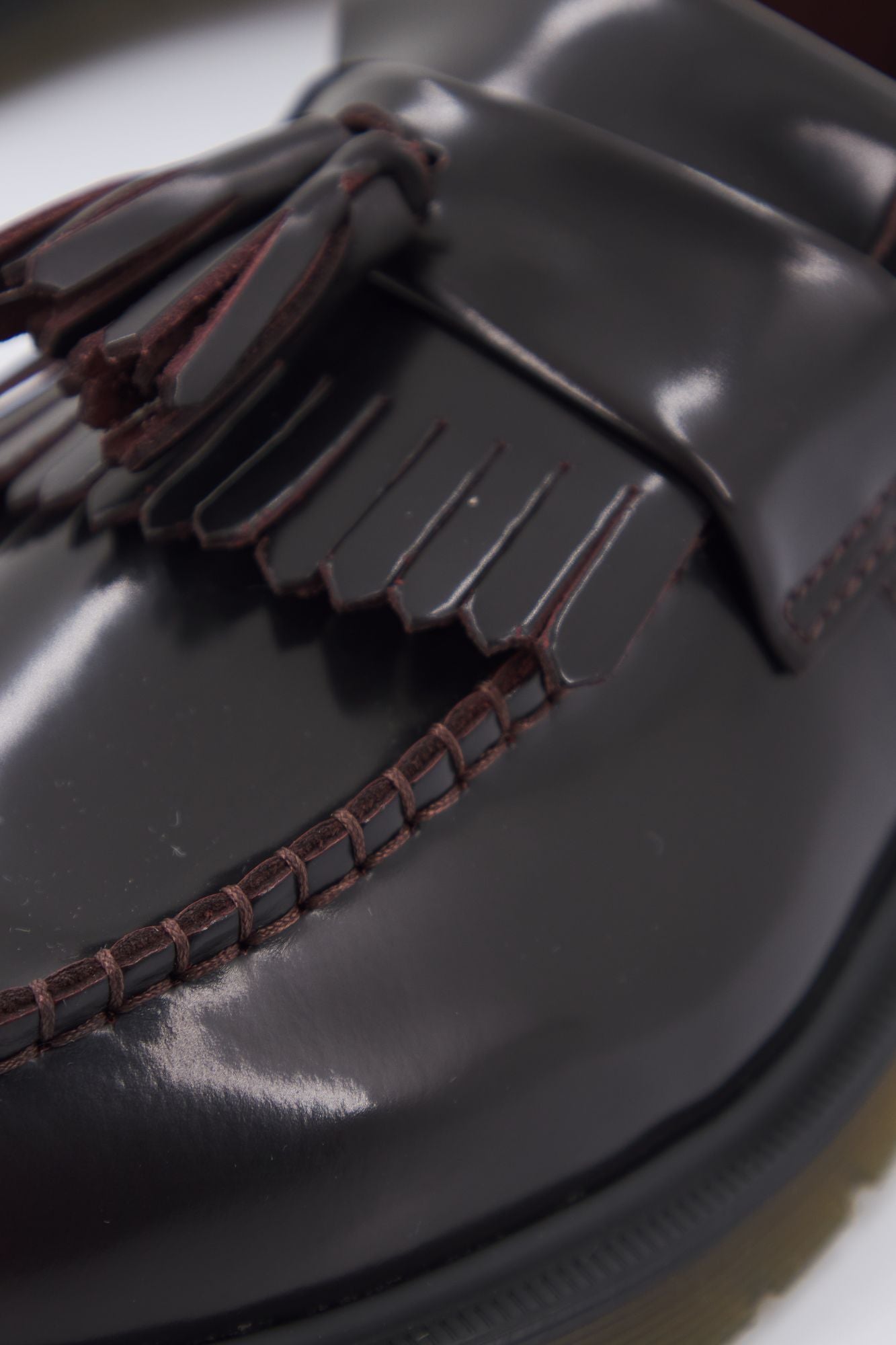 DR. MARTENS  ADRIAN en color MARRON (4)