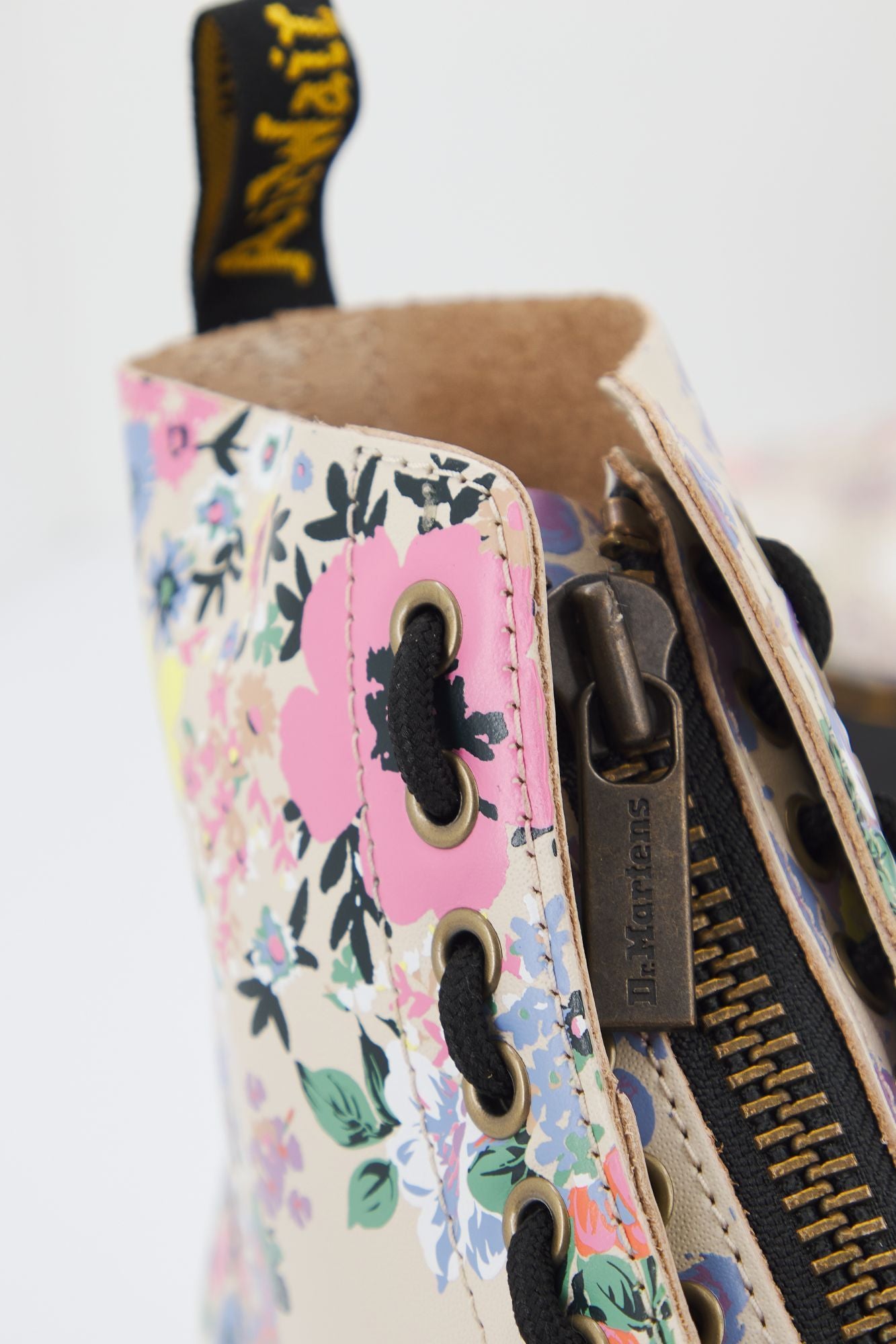 DR. MARTENS  SINCLAIR PARCHMENT MASH en color FLORAL (4)