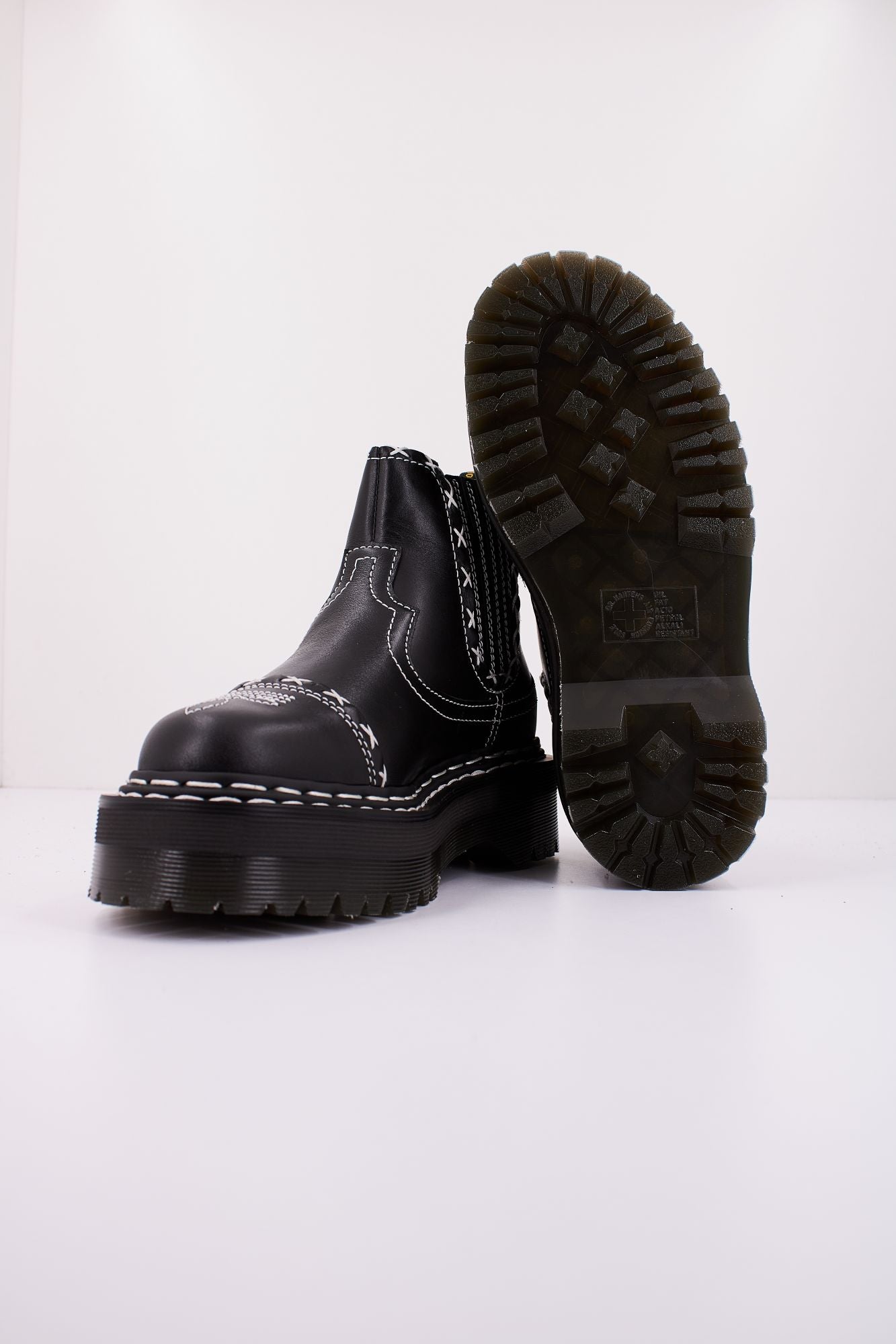 DR. MARTENS QUAD GA en color NEGRO (4)