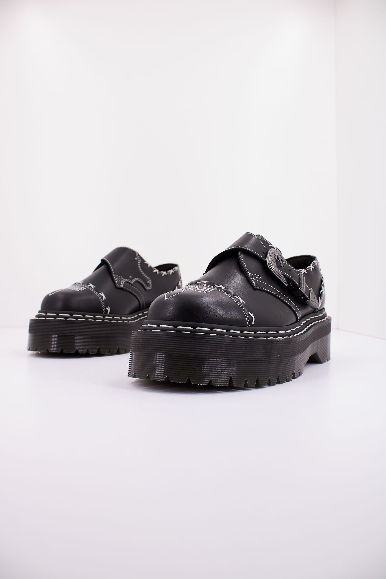 DR. MARTENS MONK QUAD GA en color NEGRO (2)