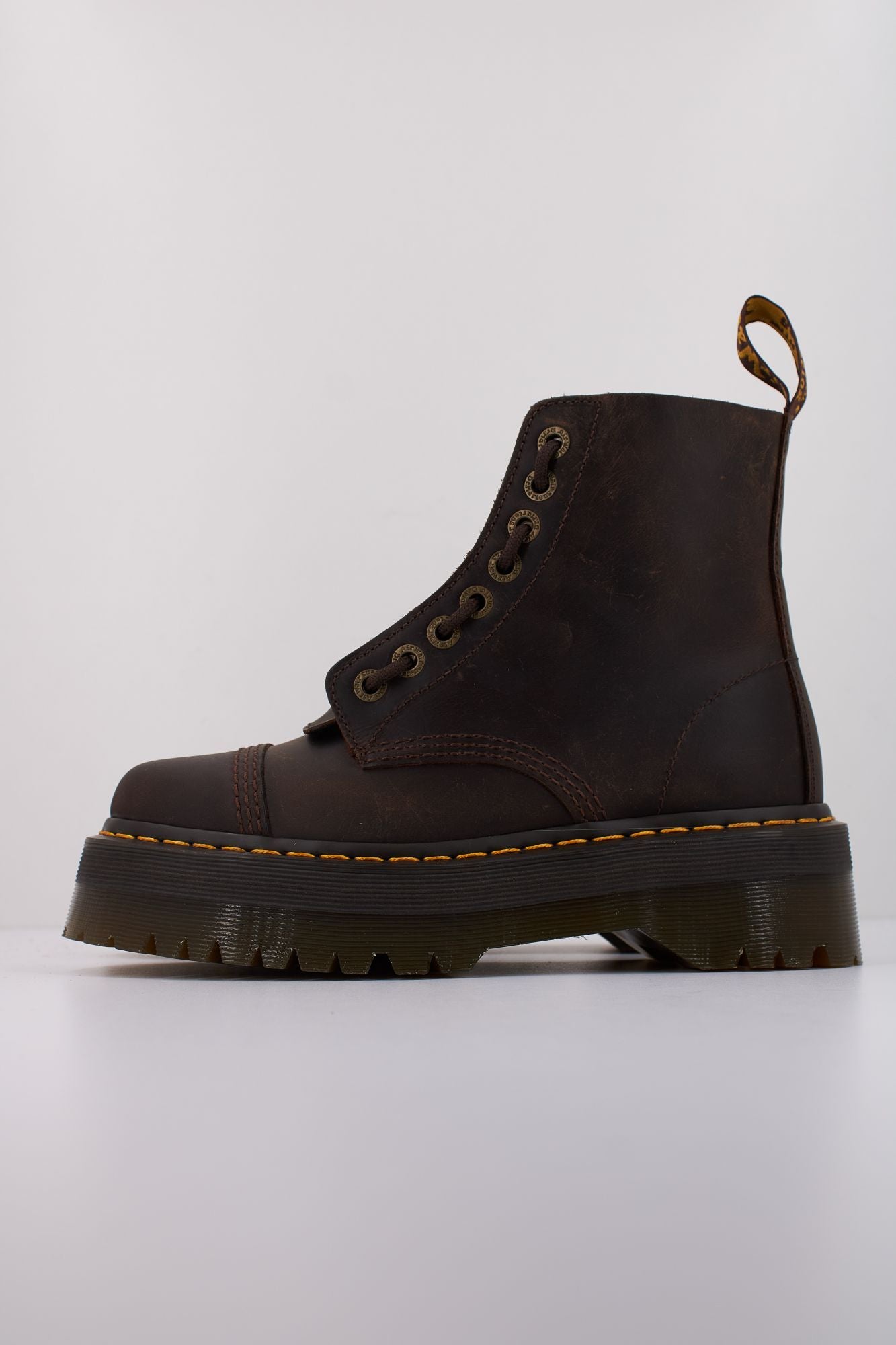 DR. MARTENS SINCLAIR  en color MARRON (1)