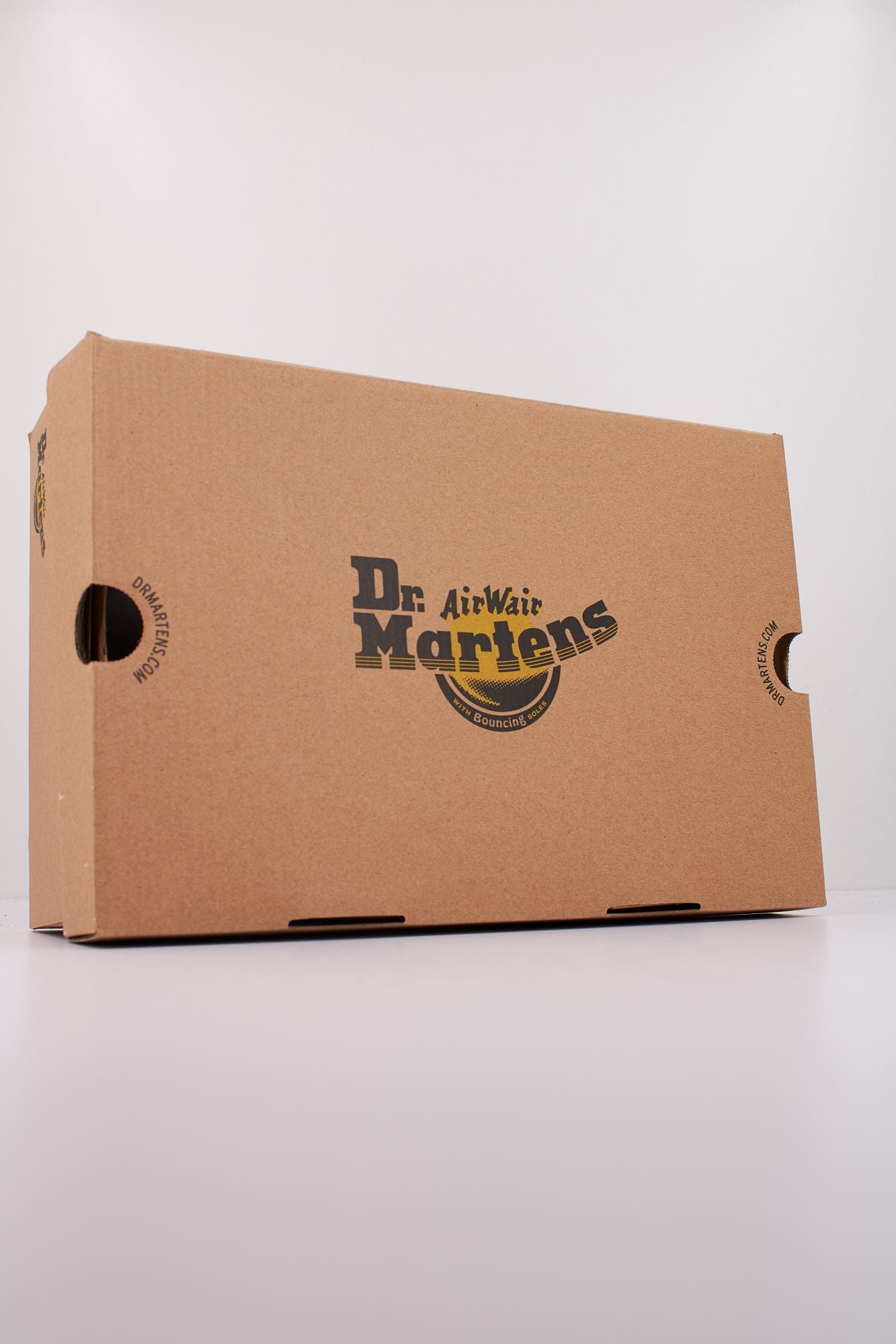 DR. MARTENS BUZZ  en color ROSA (6)