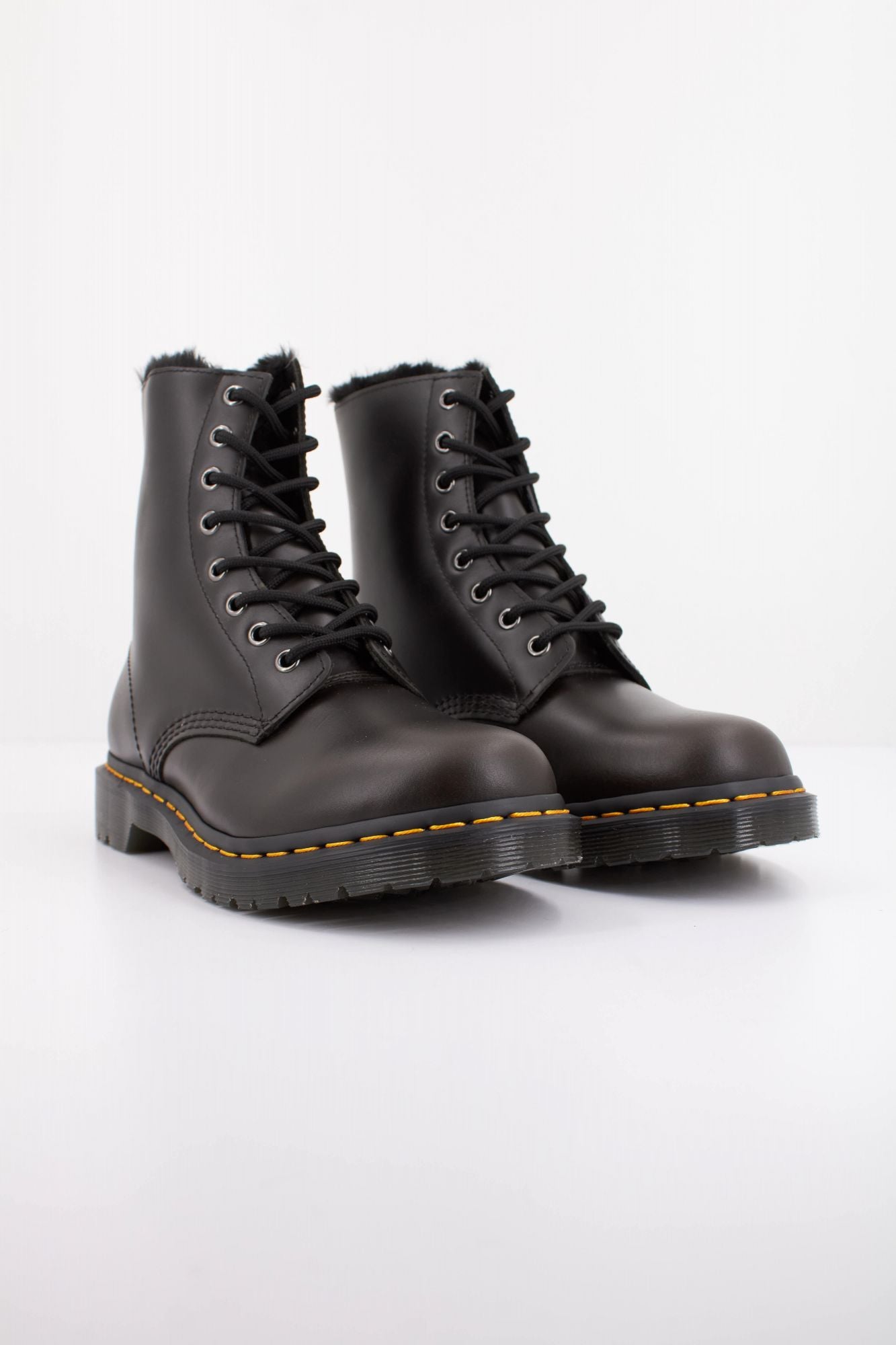 DR. MARTENS  SERENA  en color NEGRO (2)
