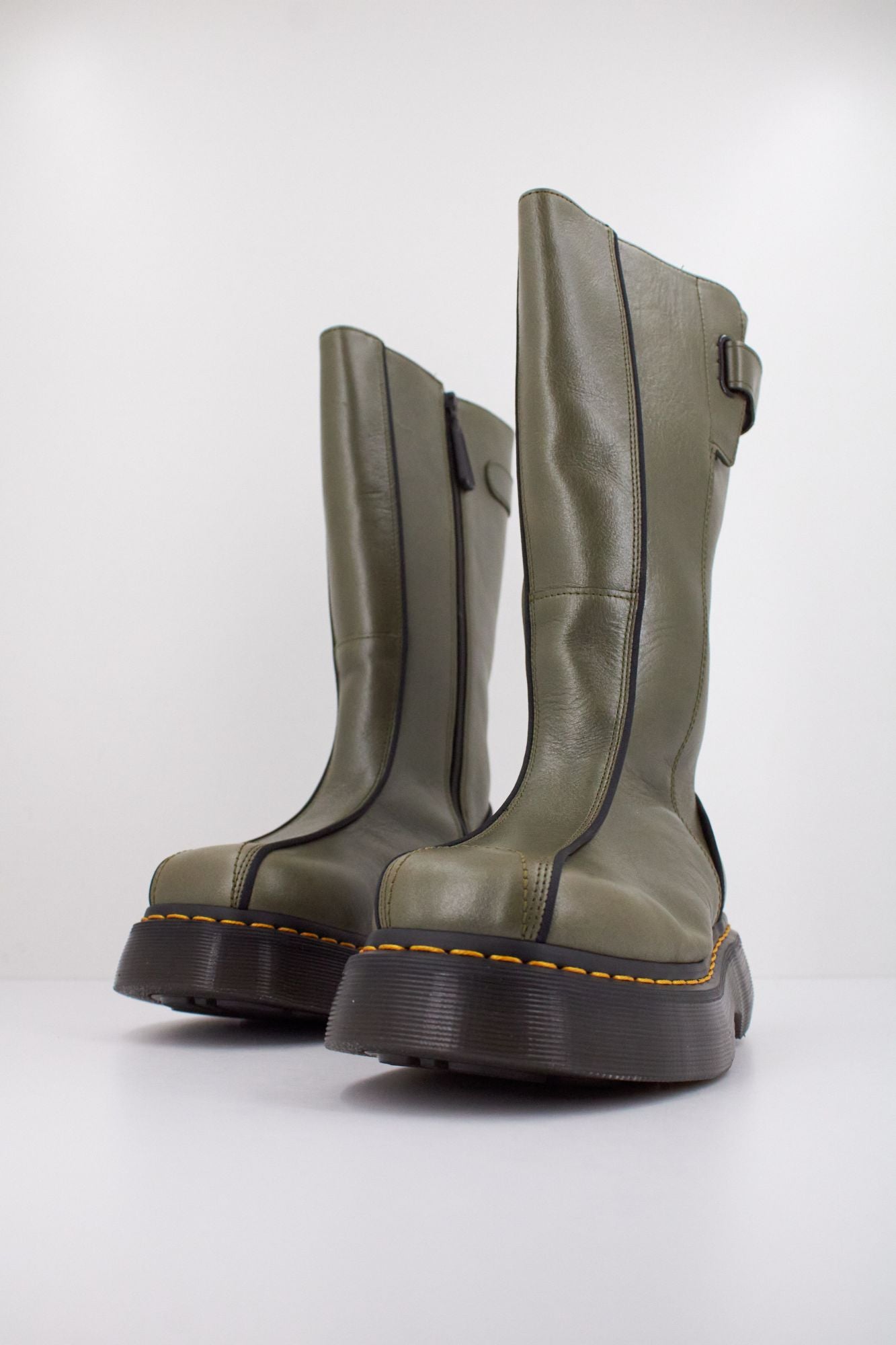 DR. MARTENS BUZZ HI en color VERDE (2)