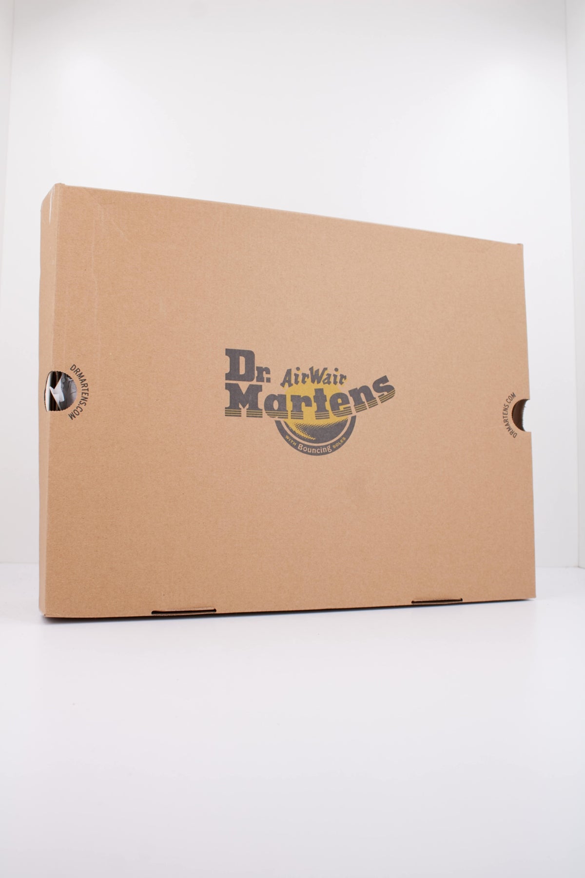 DR. MARTENS ANISTONE STRAP en color MARRON CLARO (6)
