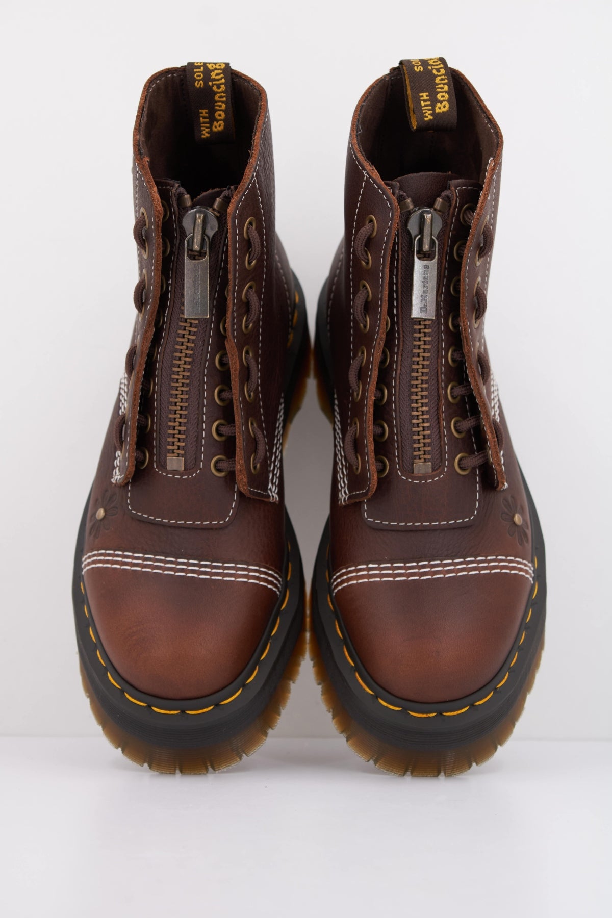 DR. MARTENS SINCLAIR FLOWER en color MARRON (3)