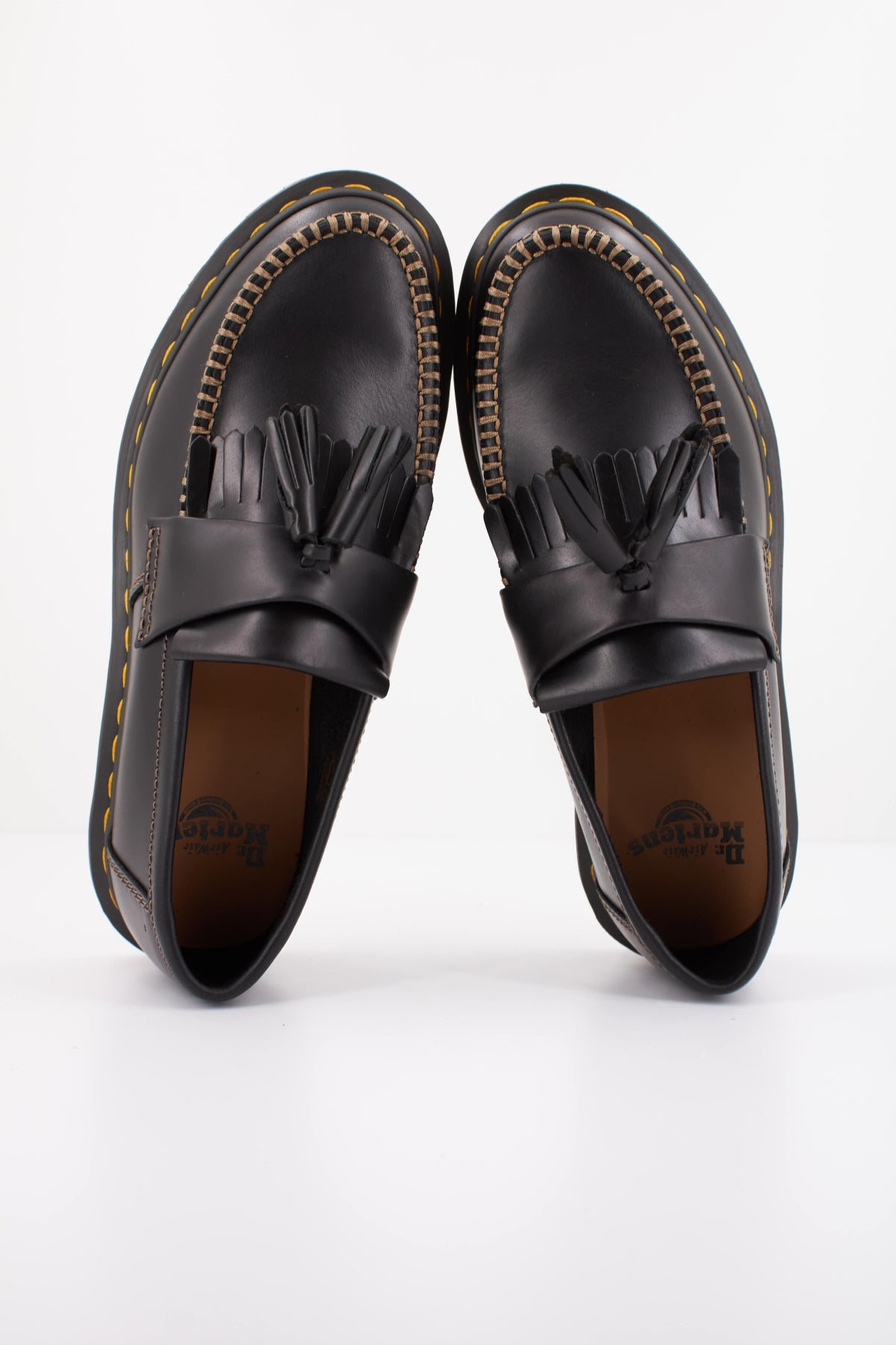 DR. MARTENS ADRIAN BEN en color NEGRO (3)