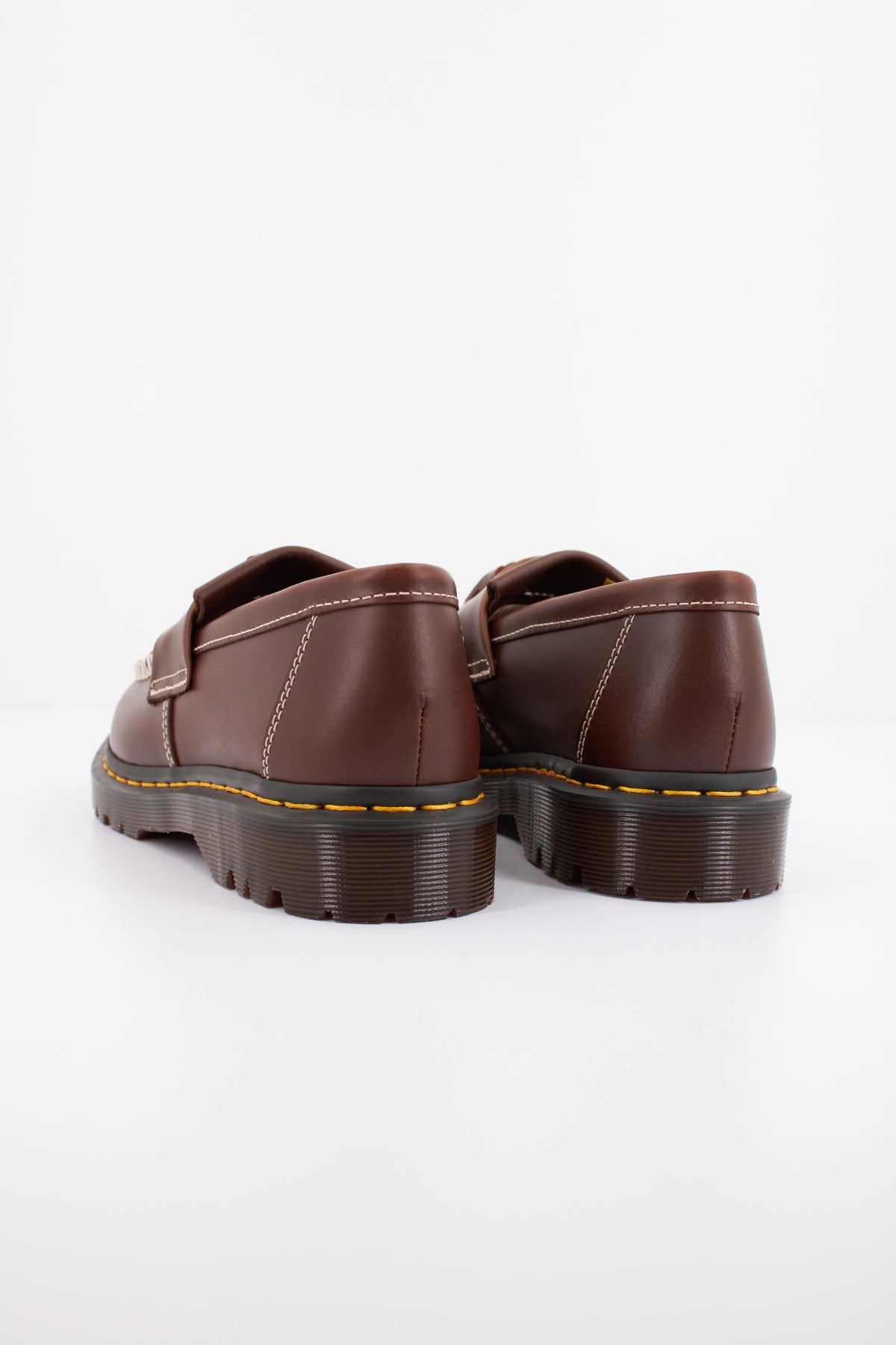 DR. MARTENS ADRIAN BEN en color BURDEOS (4)