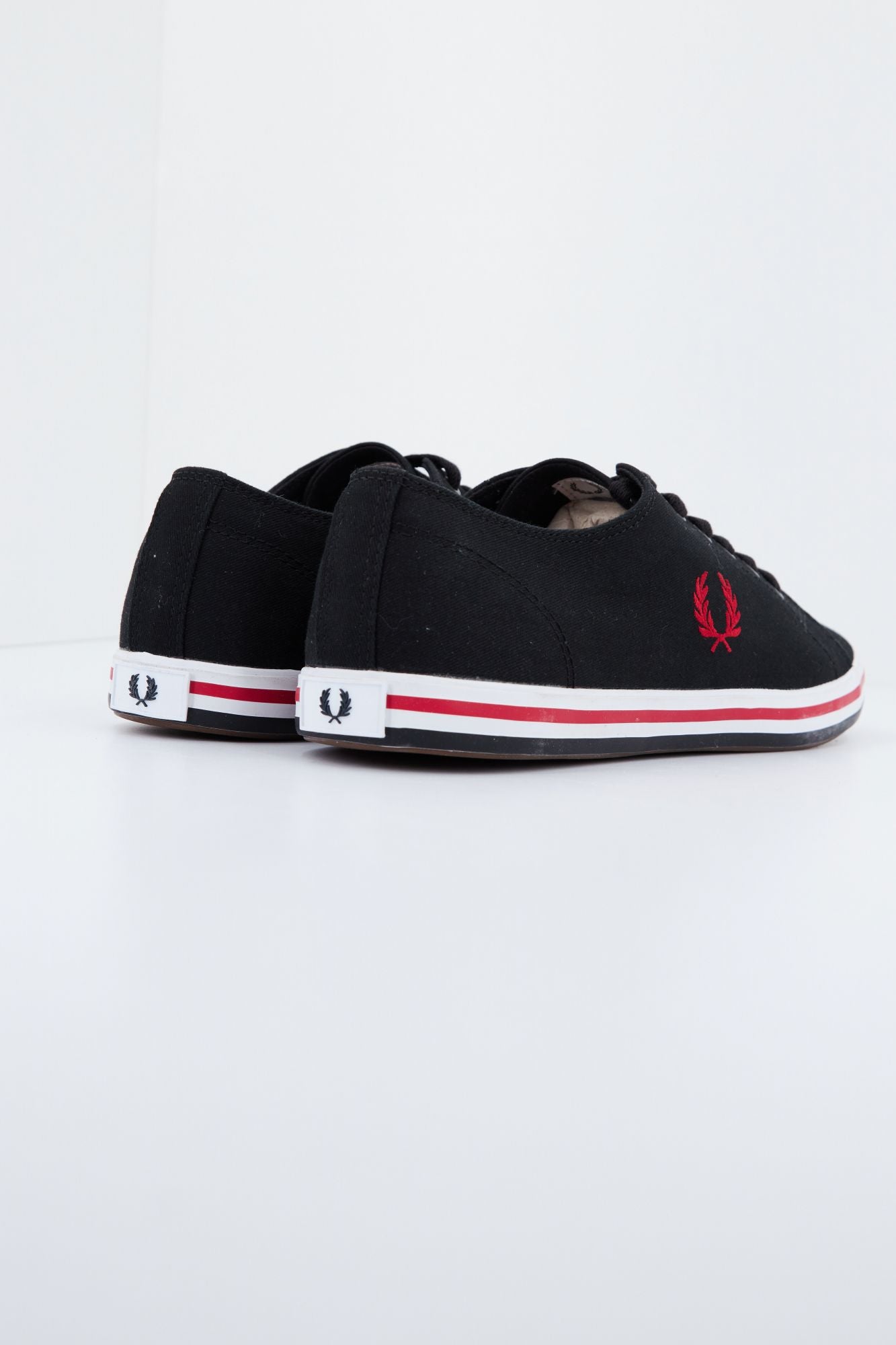 FRED PERRY KINGSTON TWILL en color NEGRO (4)
