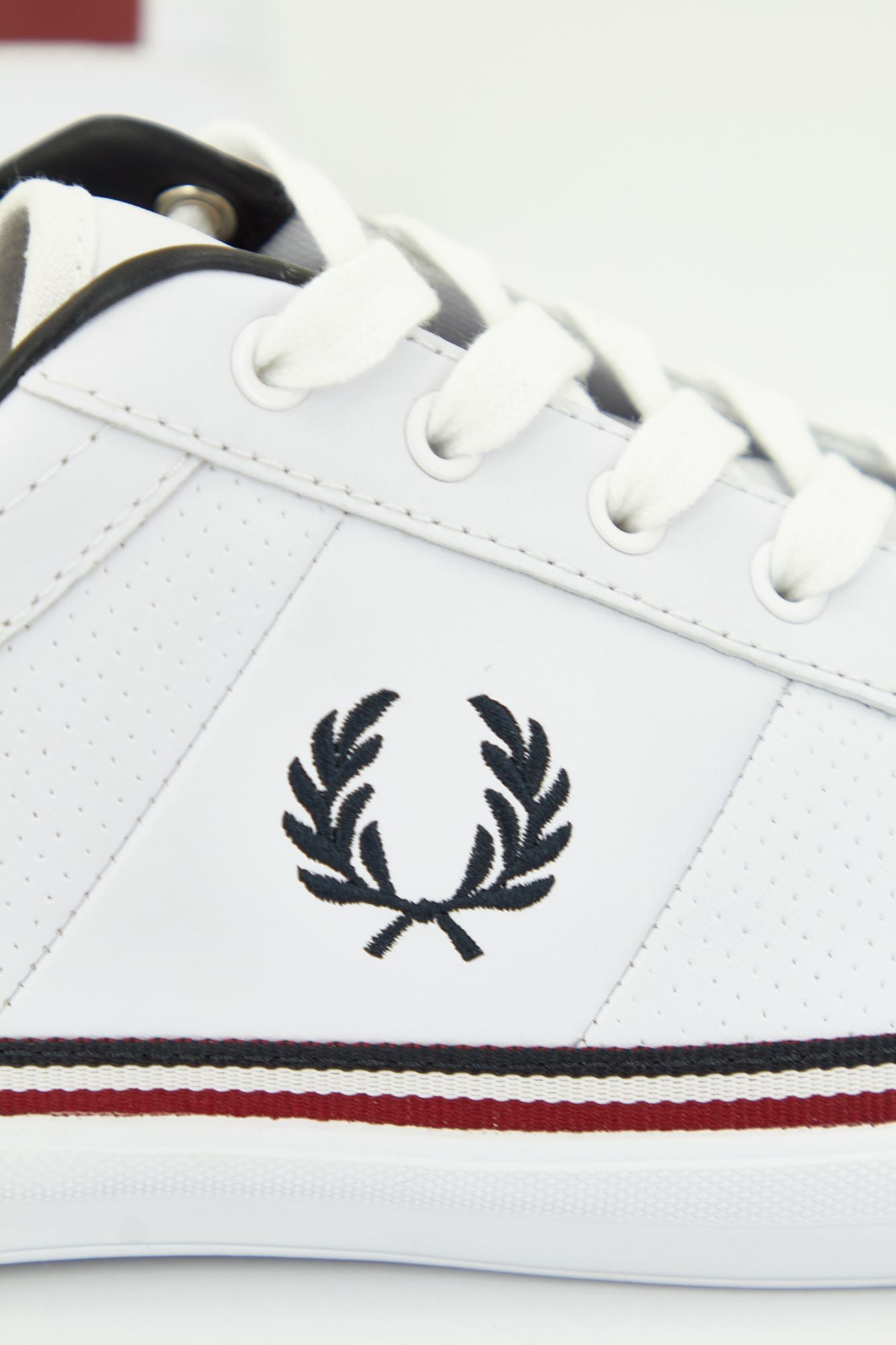 FRED PERRY  BASELINE PERF LEATH en color AZUL (4)
