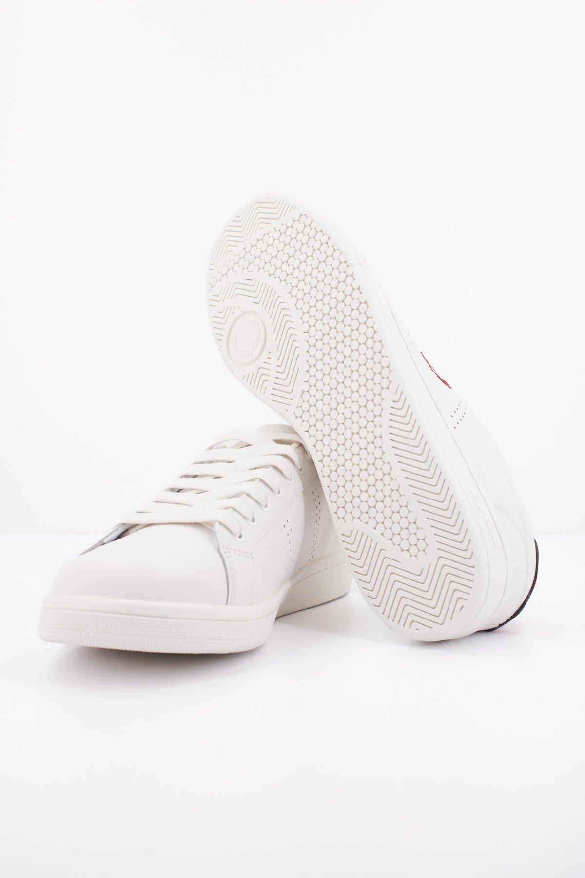 FRED PERRY B721 LEATHER en color BLANCO (5)