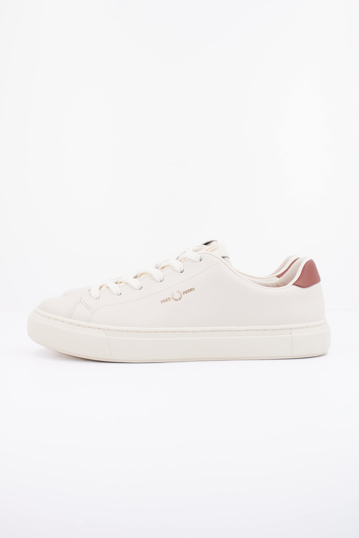 FRED PERRY B71 LEATHER en color BEIS (1)