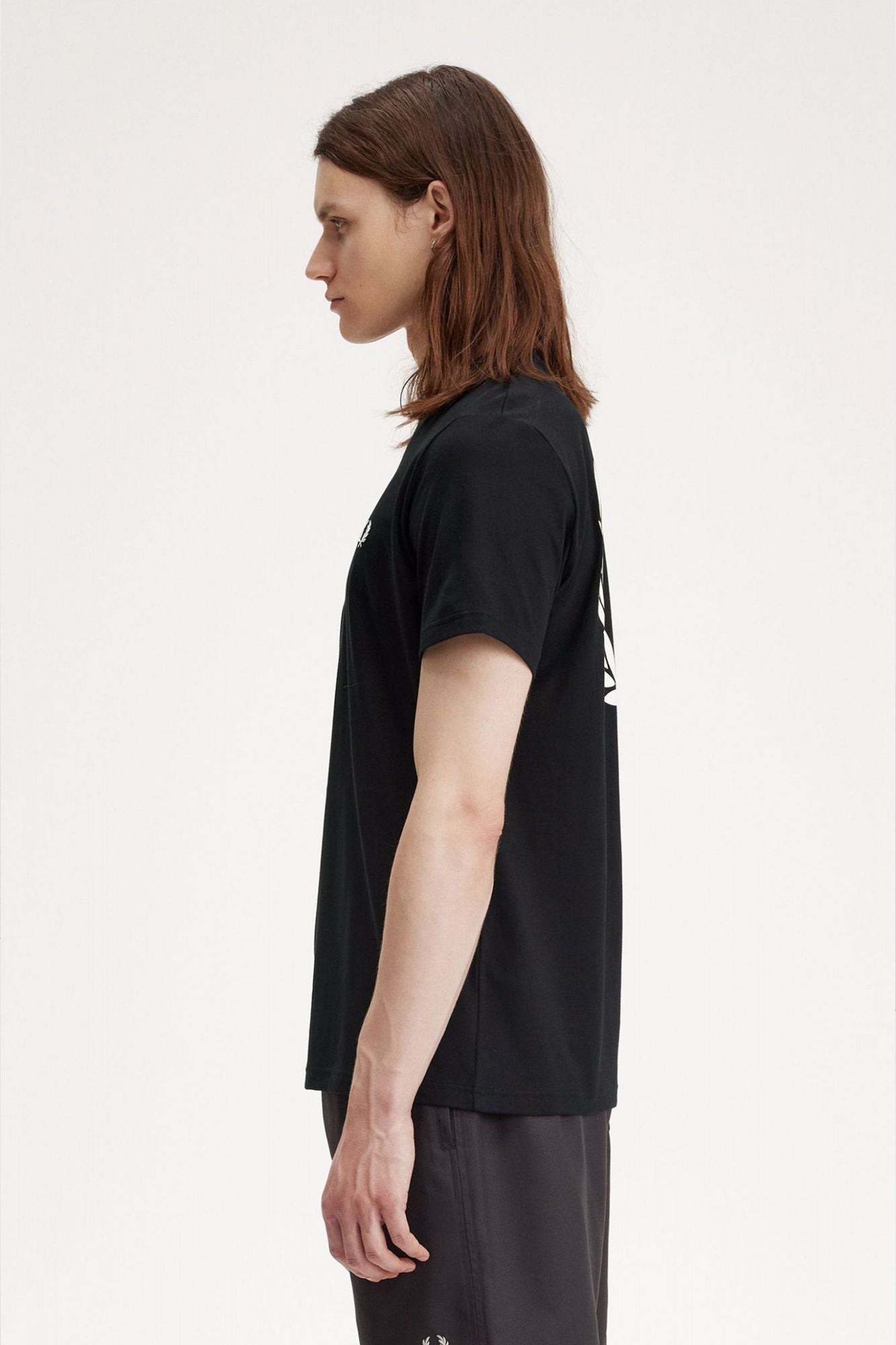 FRED PERRY LAUREL GRAPHIC en color NEGRO (3)
