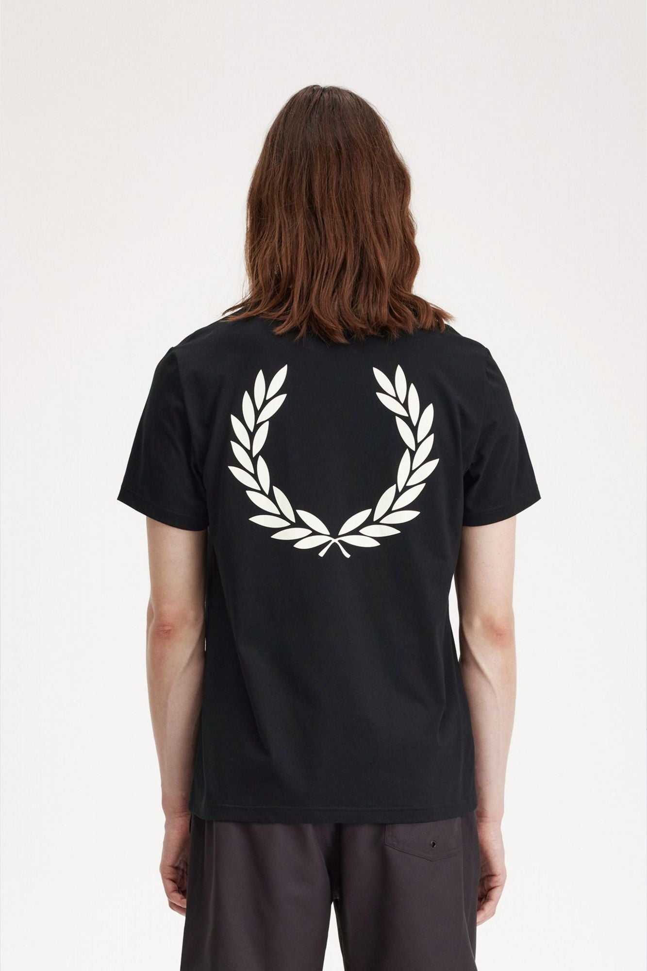 FRED PERRY LAUREL GRAPHIC en color NEGRO (4)