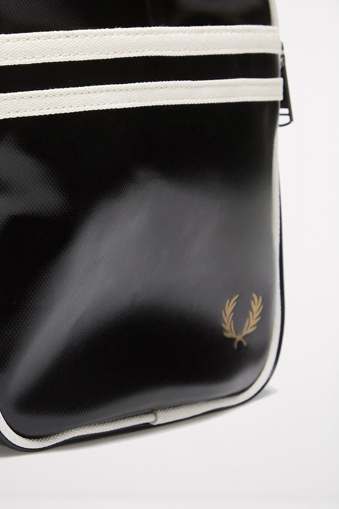 FRED PERRY CLASSIC SIDE BAG en color NEGRO (4)