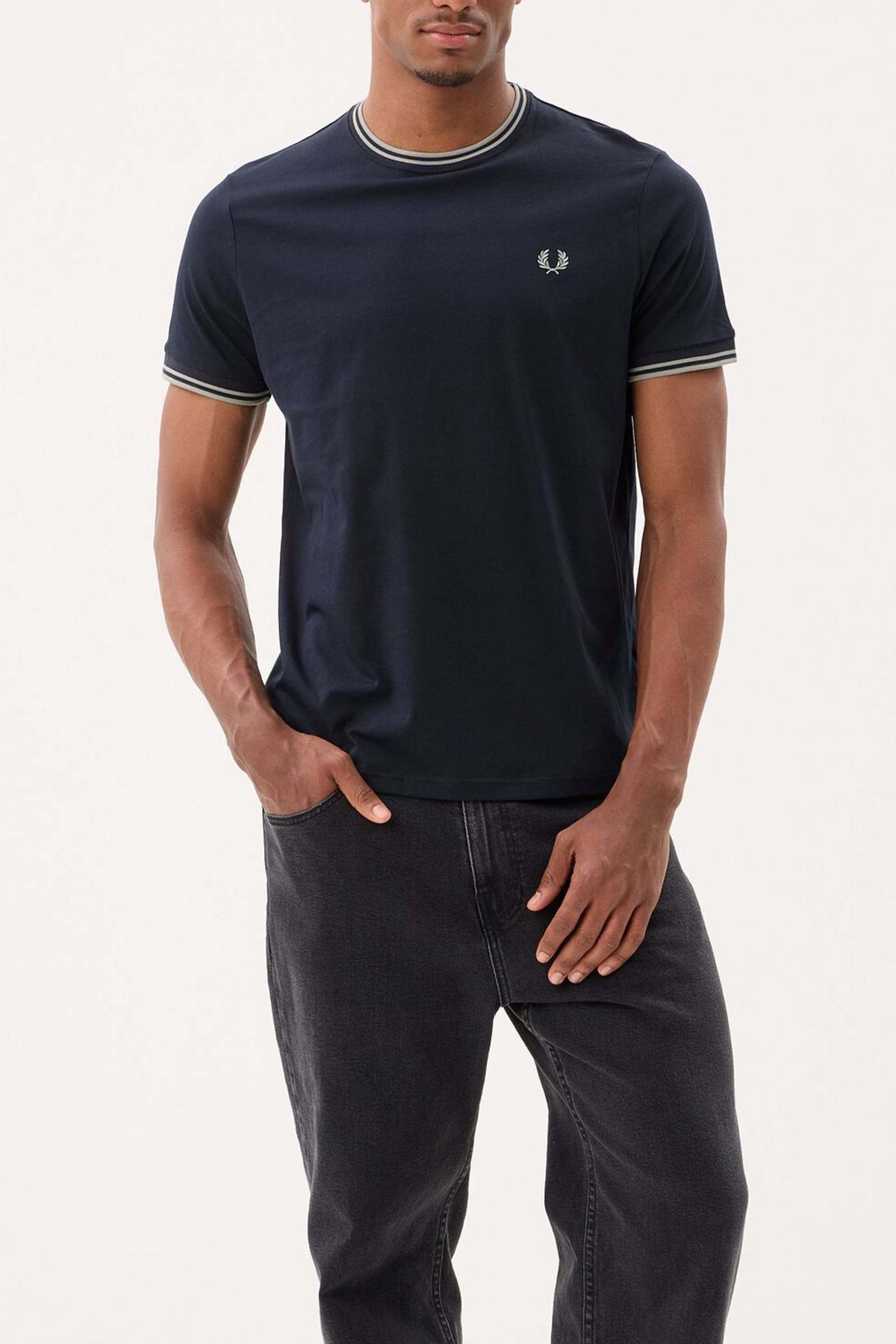 FRED PERRY  TWIN TIPPED T-SHIRT en color AZUL (1)