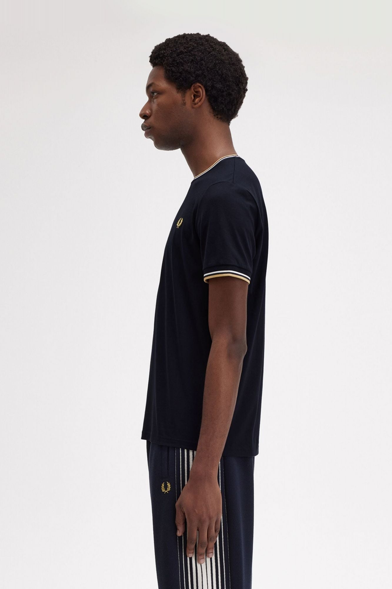 FRED PERRY  TWIN TIPPED T-SHIRT en color AZUL (3)