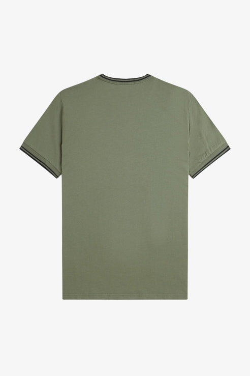 FRED PERRY  TWIN TIPPED T-SHIRT en color VERDE (2)