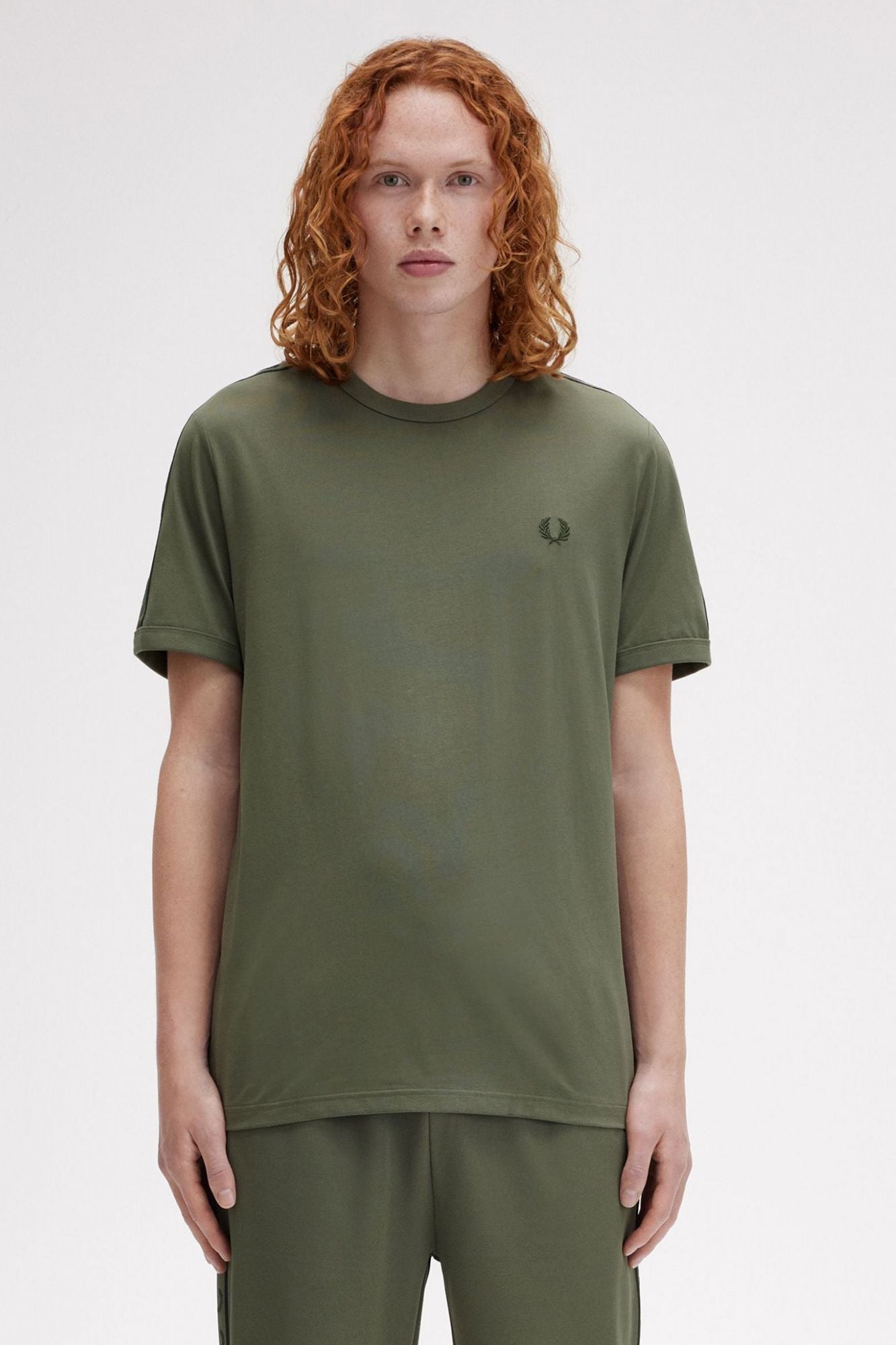 FRED PERRY CONTRAST TAPE RINGER T-SHIR en color VERDE (1)