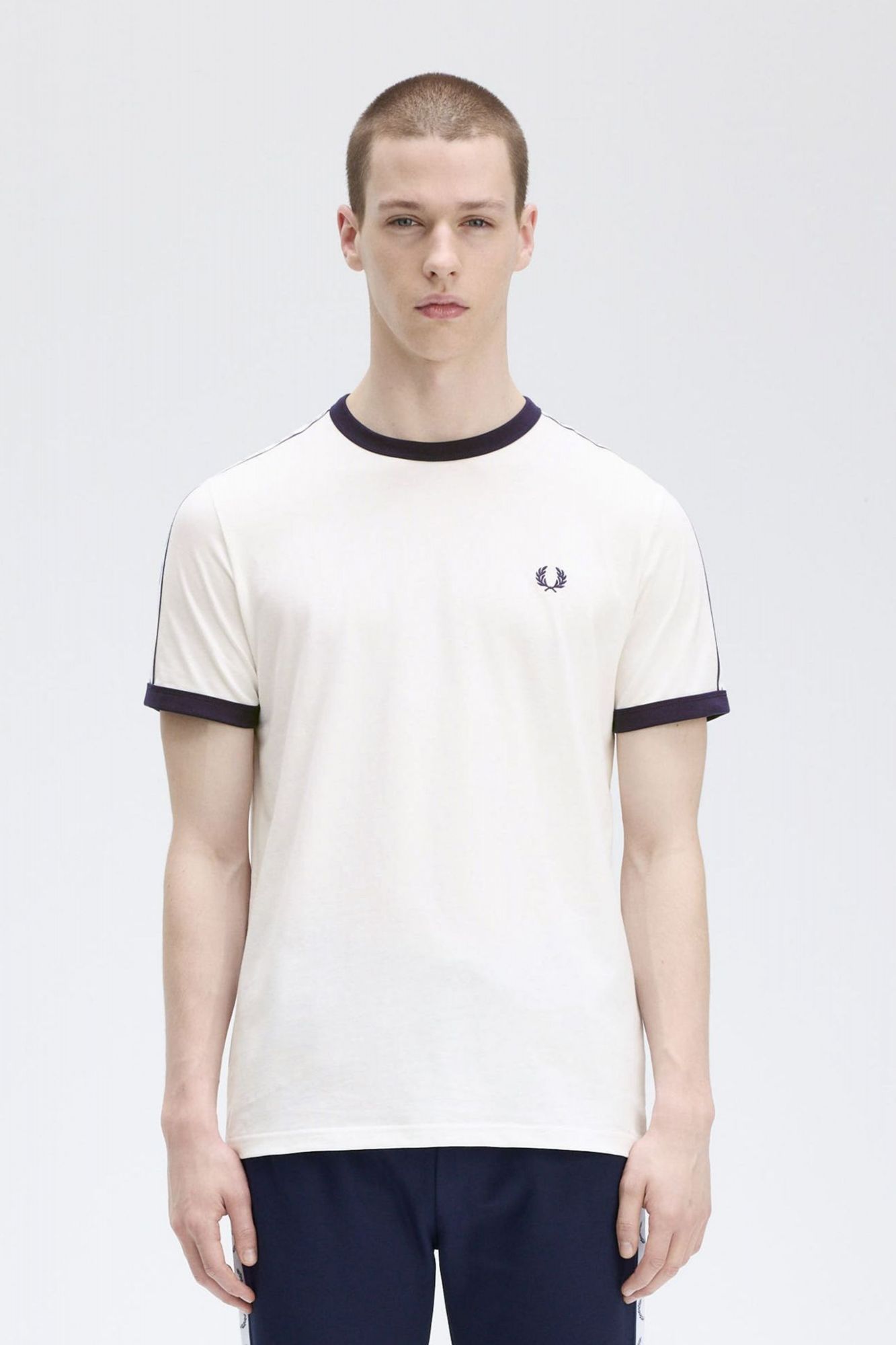FRED PERRY  TAPED RINGER T-SHIRT en color BLANCO (1)