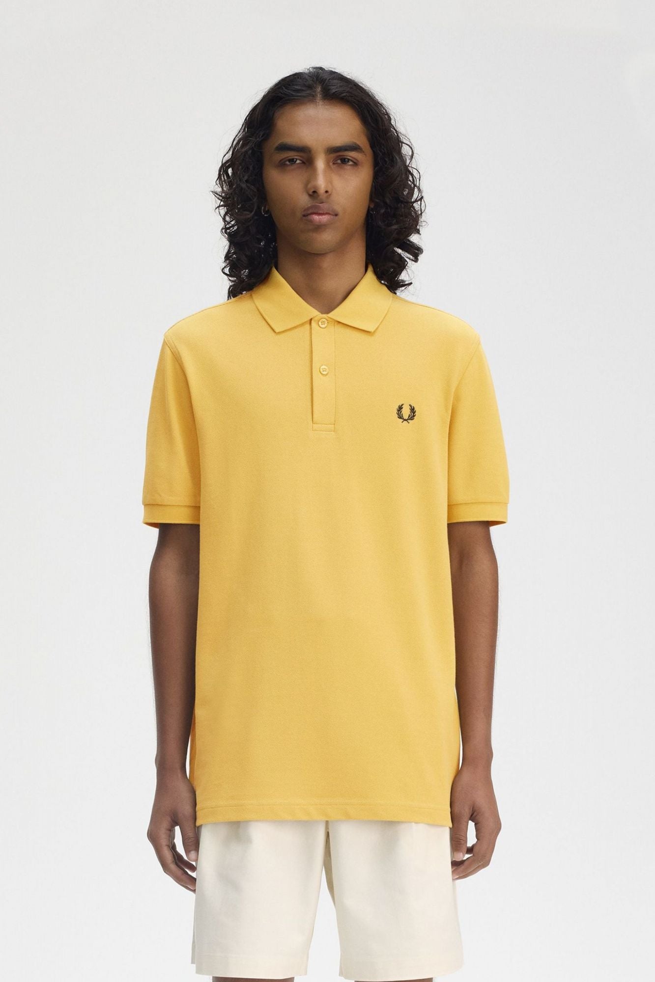 FRED PERRY  PLAIN FRED PERRY SHIRT en color AMARILLO (1)