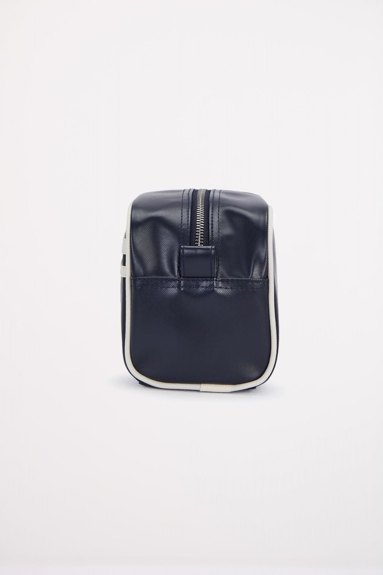FRED PERRY COATED POLYESTER WASH BAG en color AZUL (3)