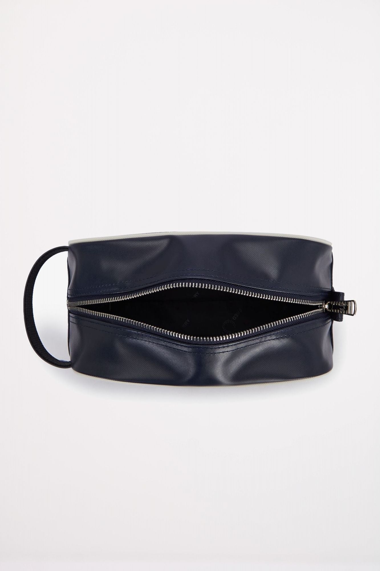 FRED PERRY COATED POLYESTER WASH BAG en color AZUL (4)