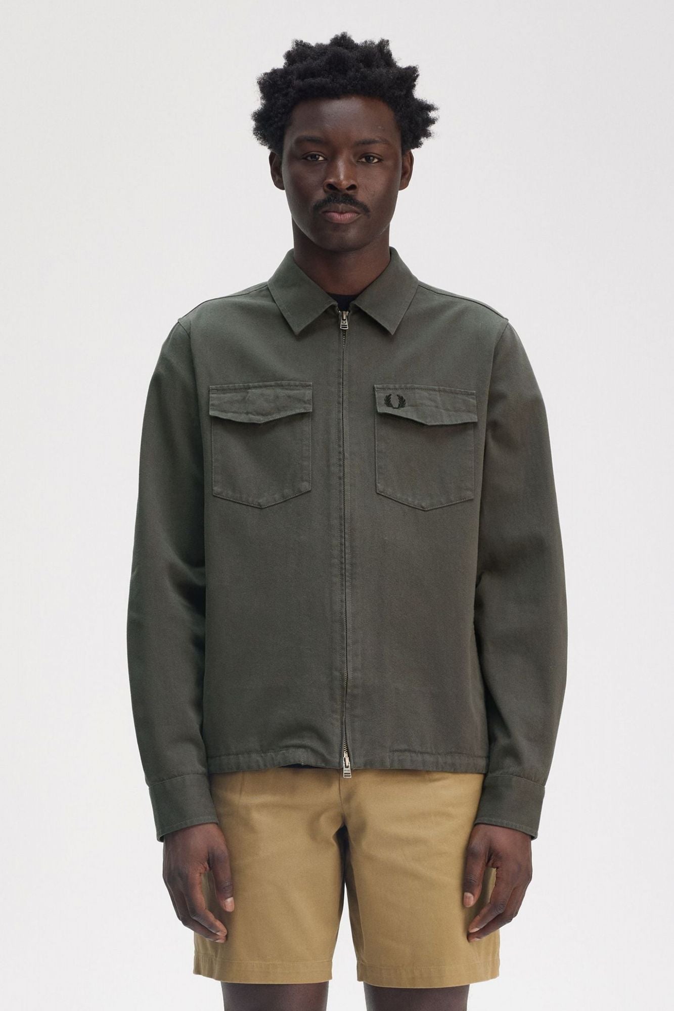 FRED PERRY  TWILL ZIP-THROUGH OVERSHIRT en color VERDE (1)