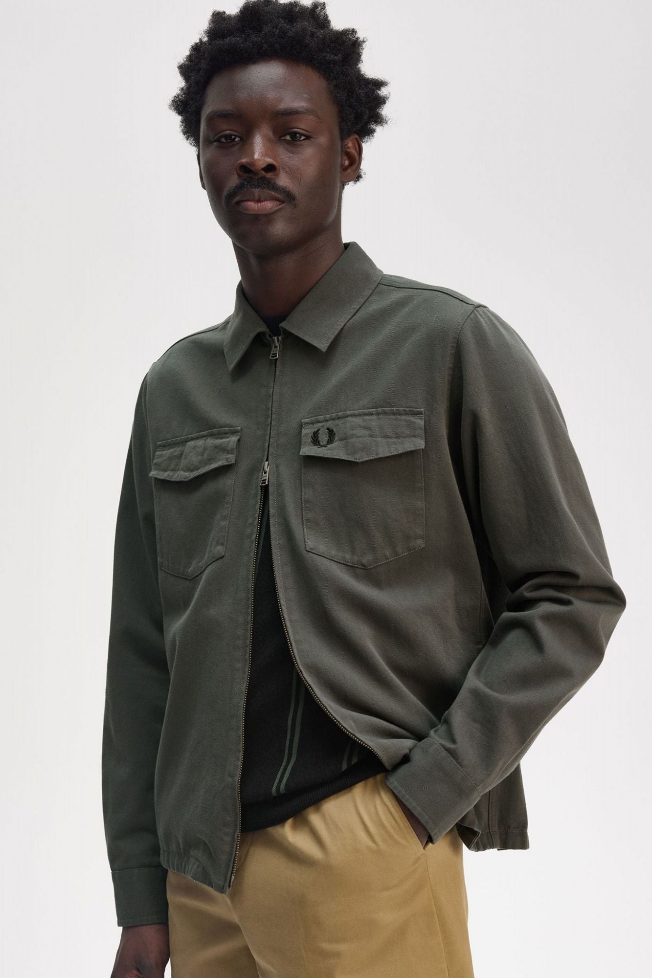 FRED PERRY  TWILL ZIP-THROUGH OVERSHIRT en color VERDE (4)