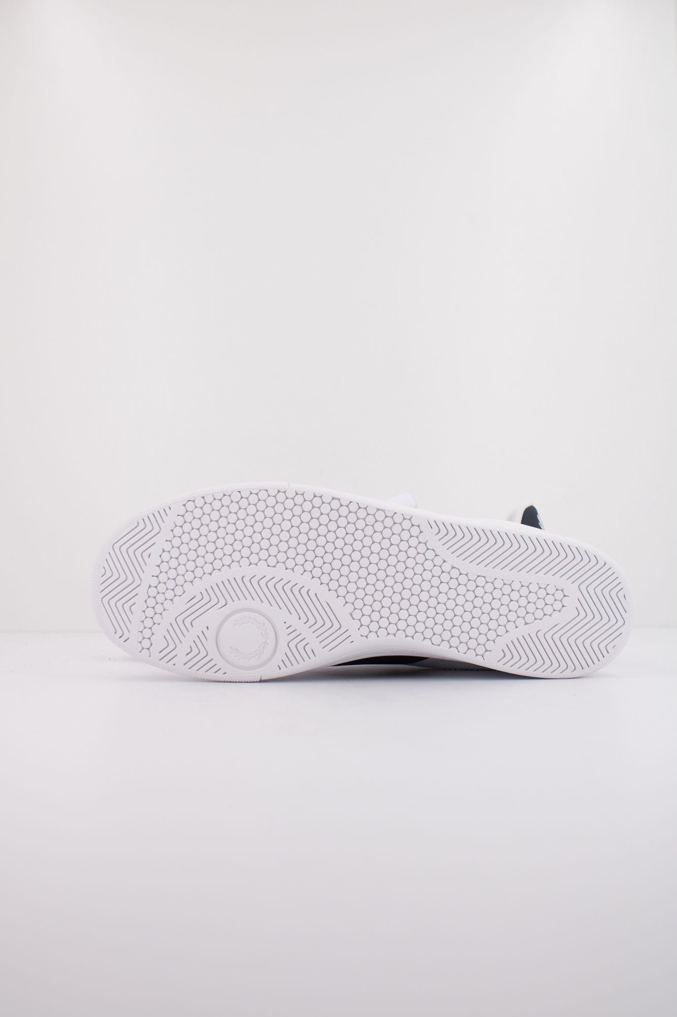 FRED PERRY LEATHER BRANDE en color BLANCO (5)