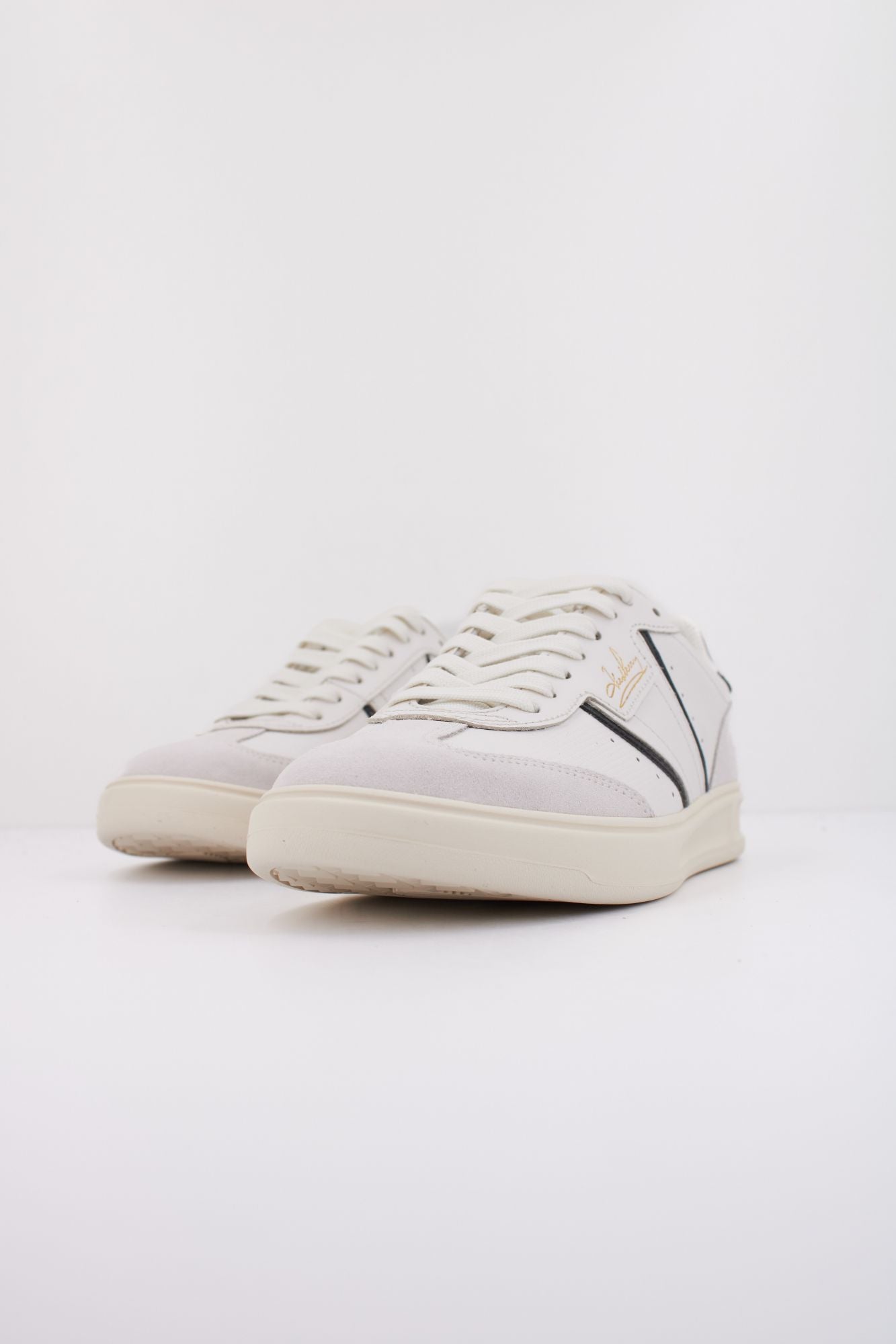 FRED PERRY B4 EMBOSSED LEATHER en color BLANCO (2)
