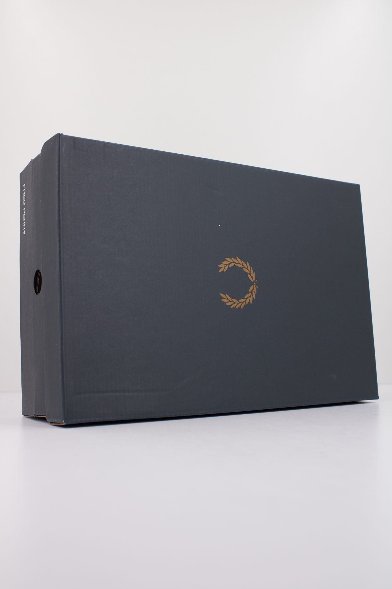 FRED PERRY B11 LEATHER en color BLANCO (6)