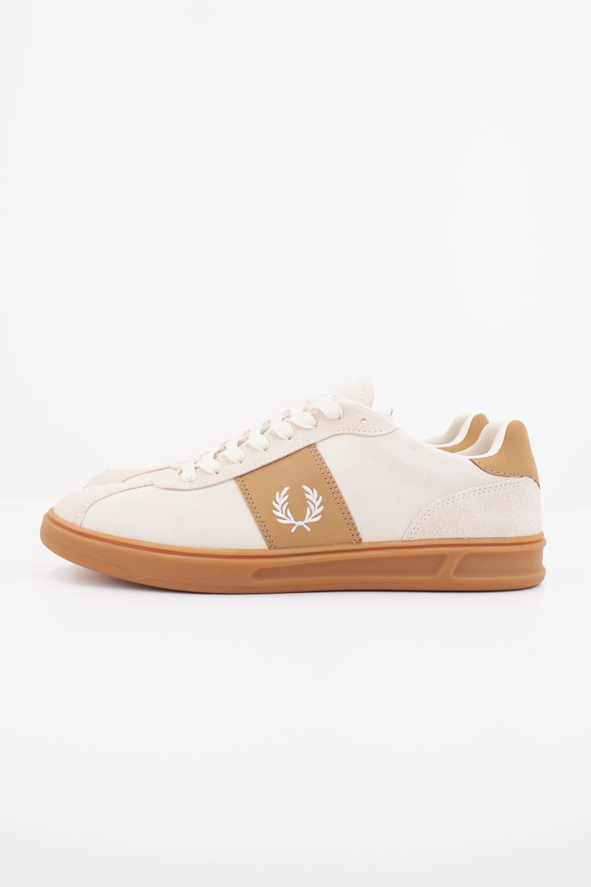 FRED PERRY  B4 SUEDE  en color BEIS (7)