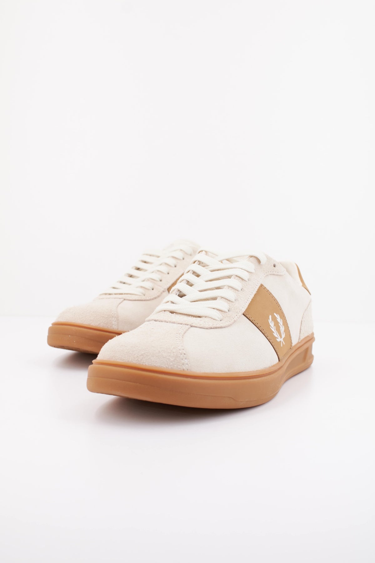 FRED PERRY  B4 SUEDE  en color BEIS (8)