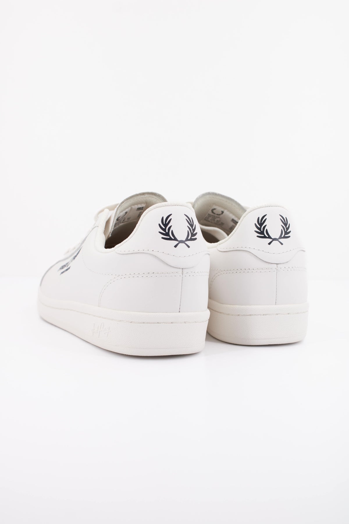 FRED PERRY LEATHER BRANDE en color BLANCO (4)