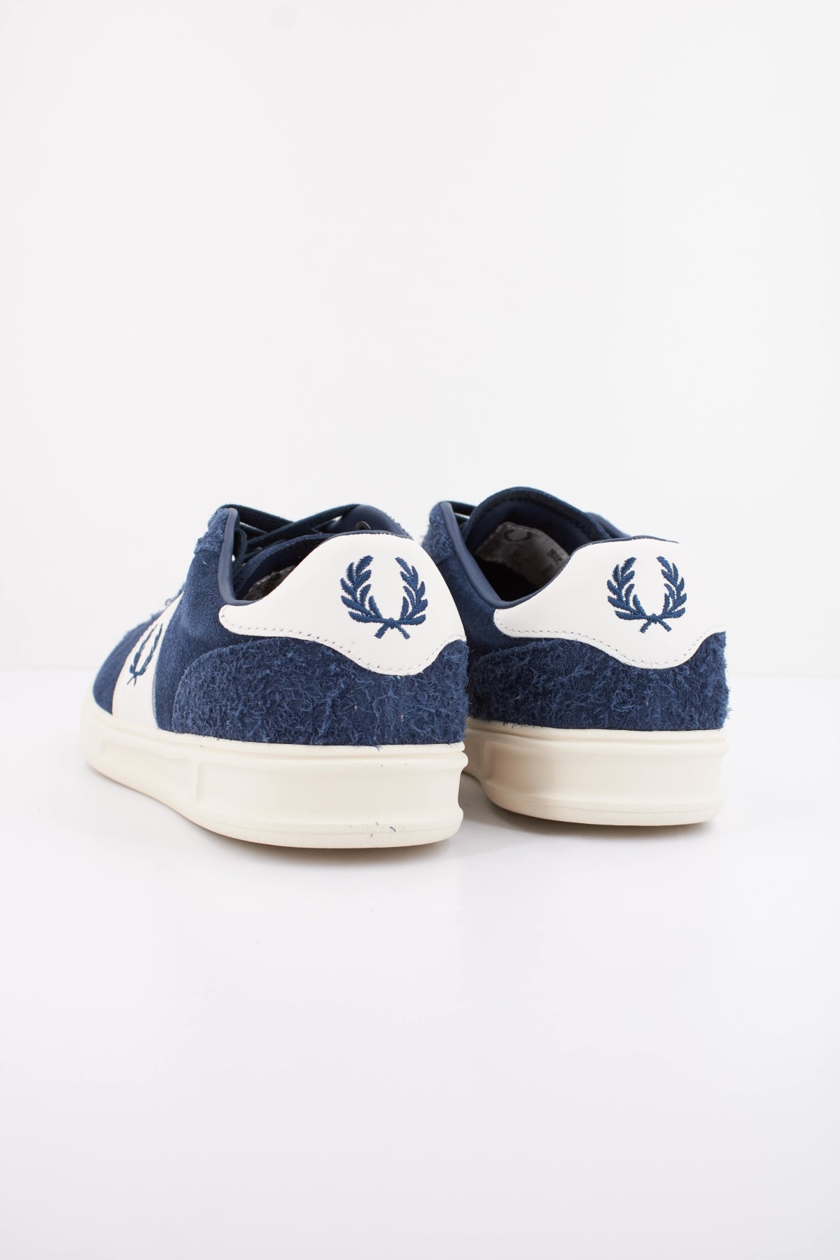 FRED PERRY SUEDE LEATHER en color AZUL (4)