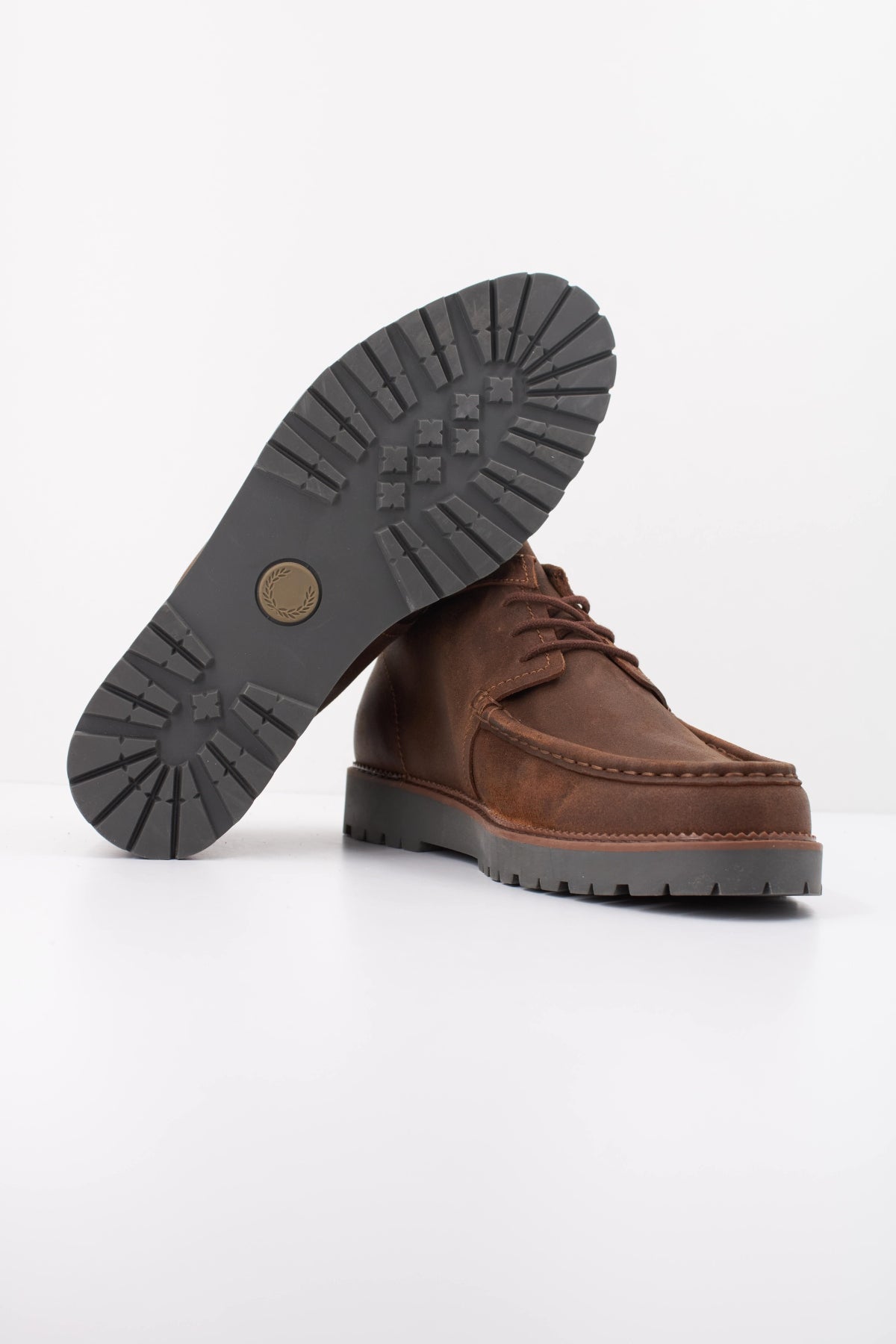 FRED PERRY KENNEY MID WAXED SUEDE en color MARRON (5)