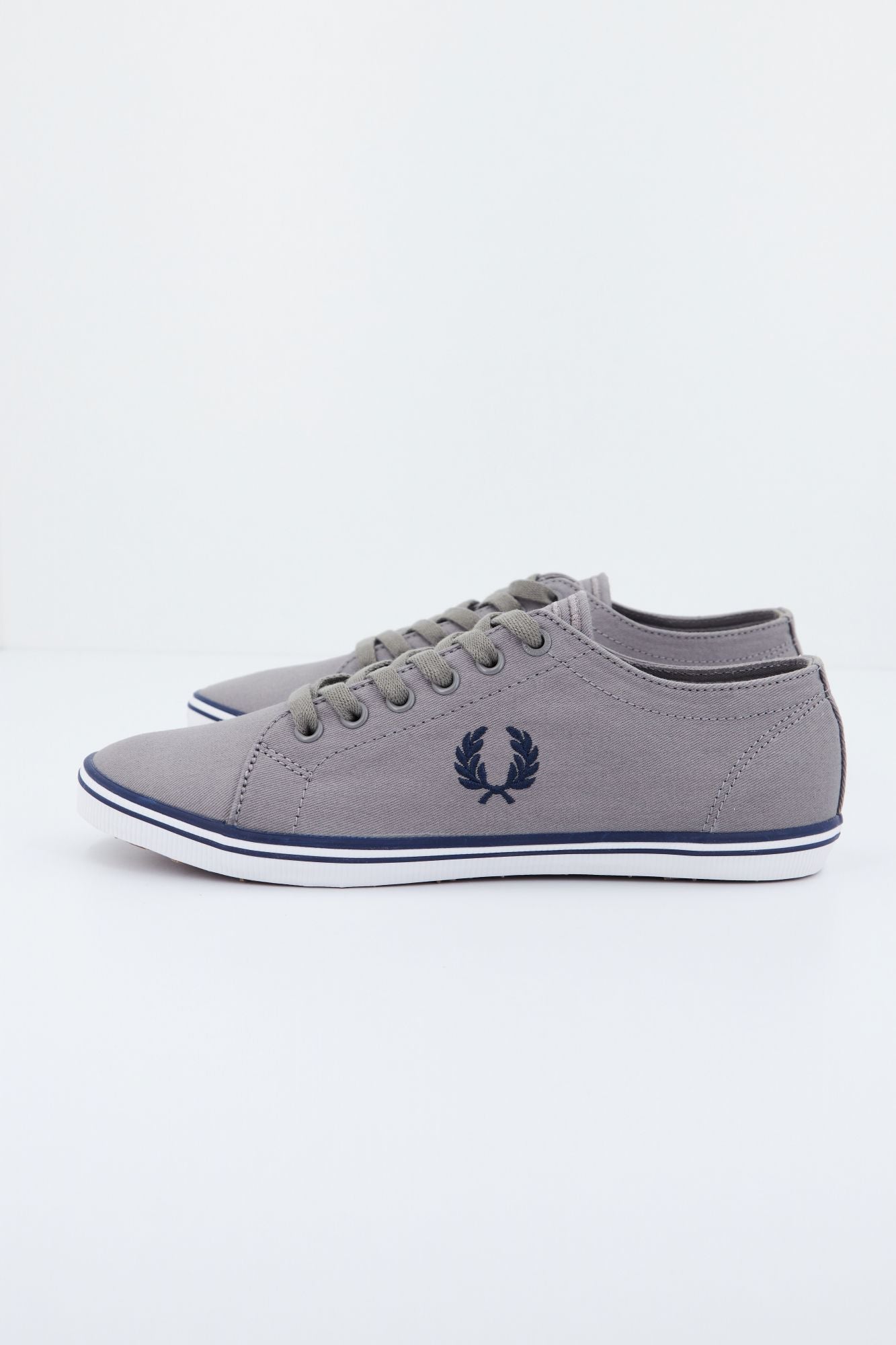 FRED PERRY KINGSTON TWILL en color GRIS (2)