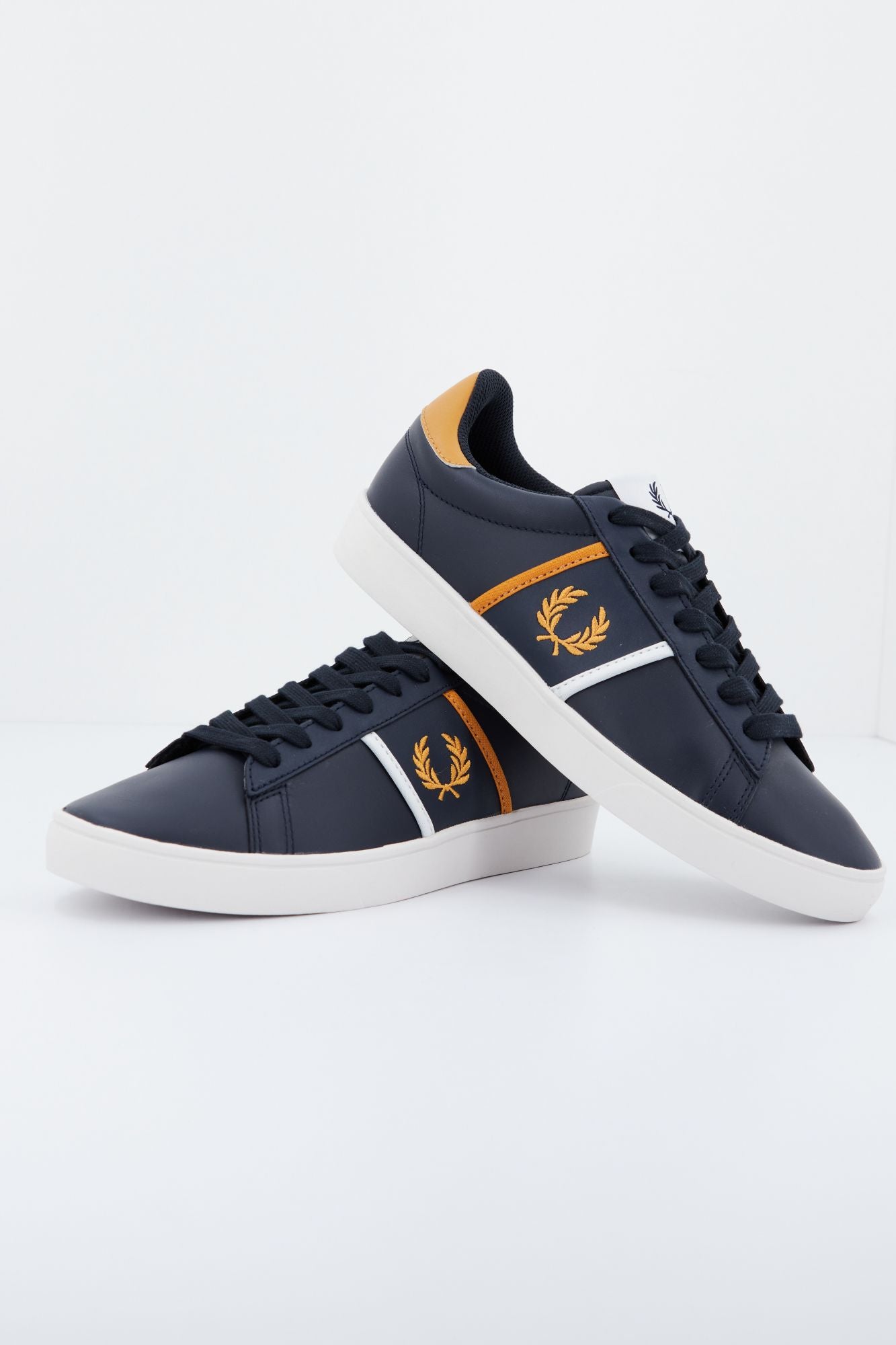 FRED PERRY  SPENCER LEATHER/TIP en color AZUL (4)