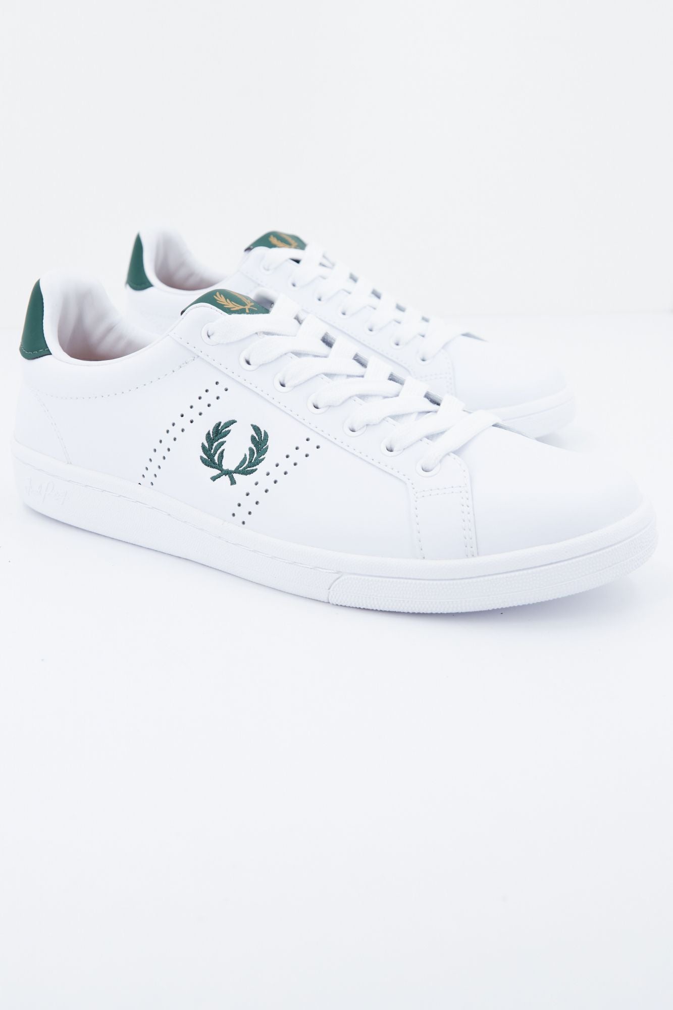 FRED PERRY B8321  en color BLANCO (1)