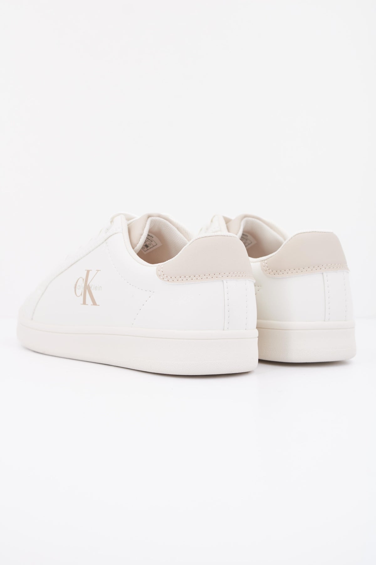 CALVIN KLEIN LOW CUT LACE UP en color BEIS (4)