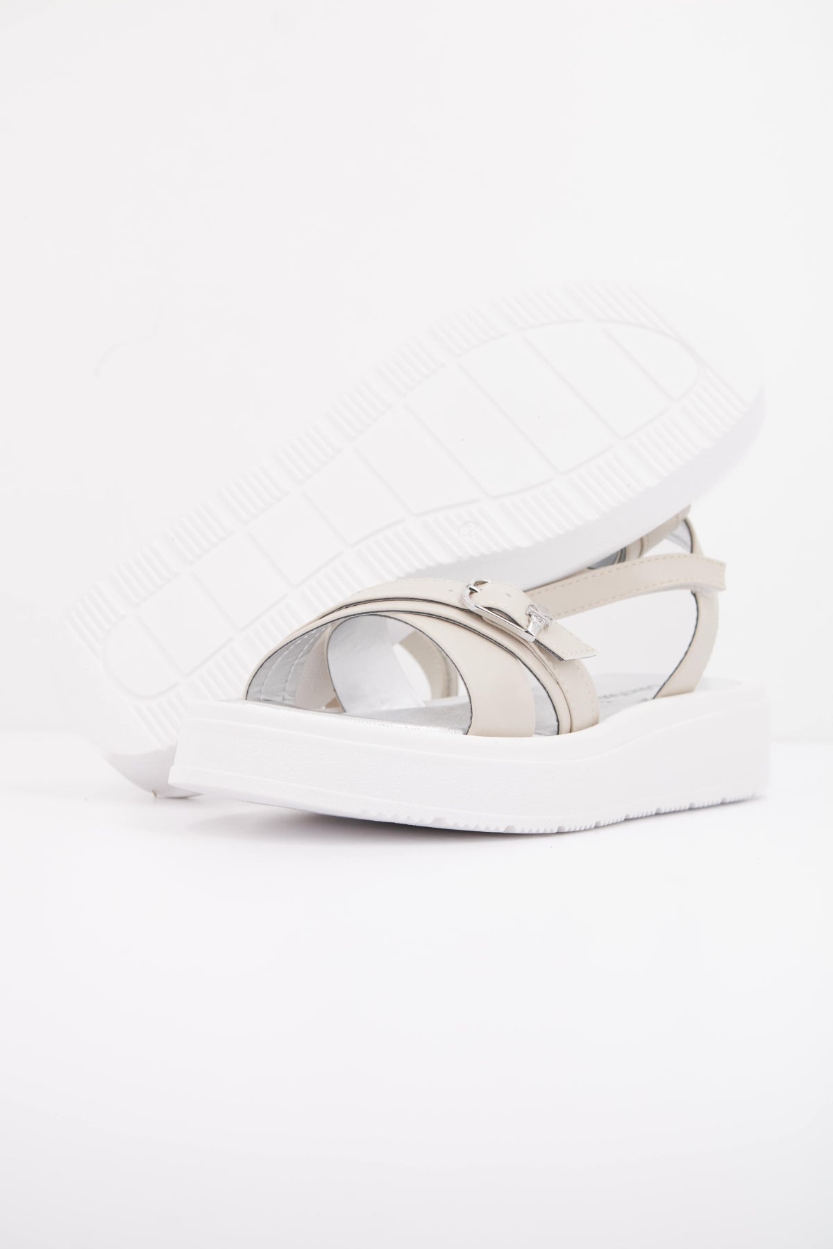 CALVIN KLEIN V4A283260 en color BEIS (5)