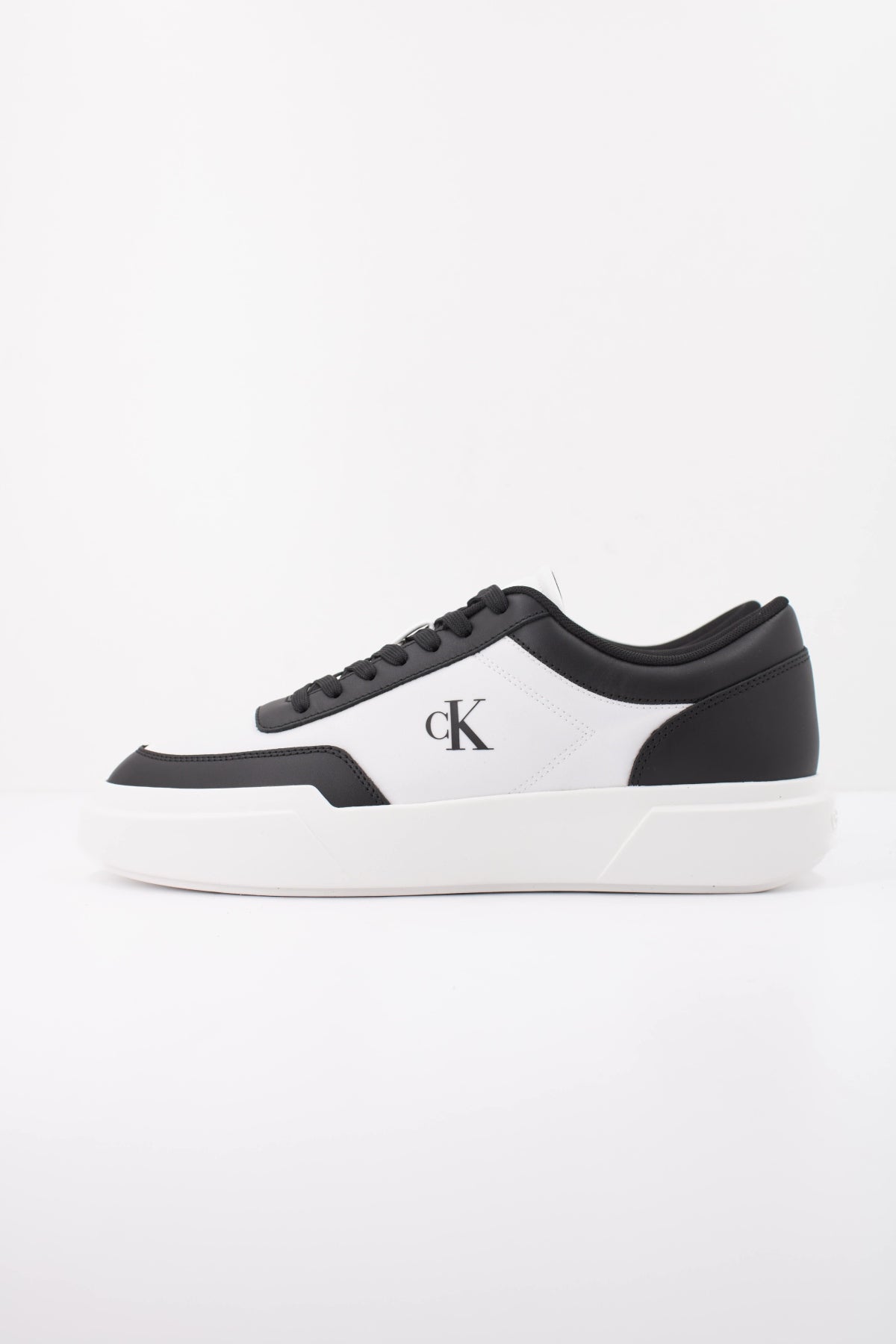 CALVIN KLEIN HM0HM02326  en color BLANCO (1)