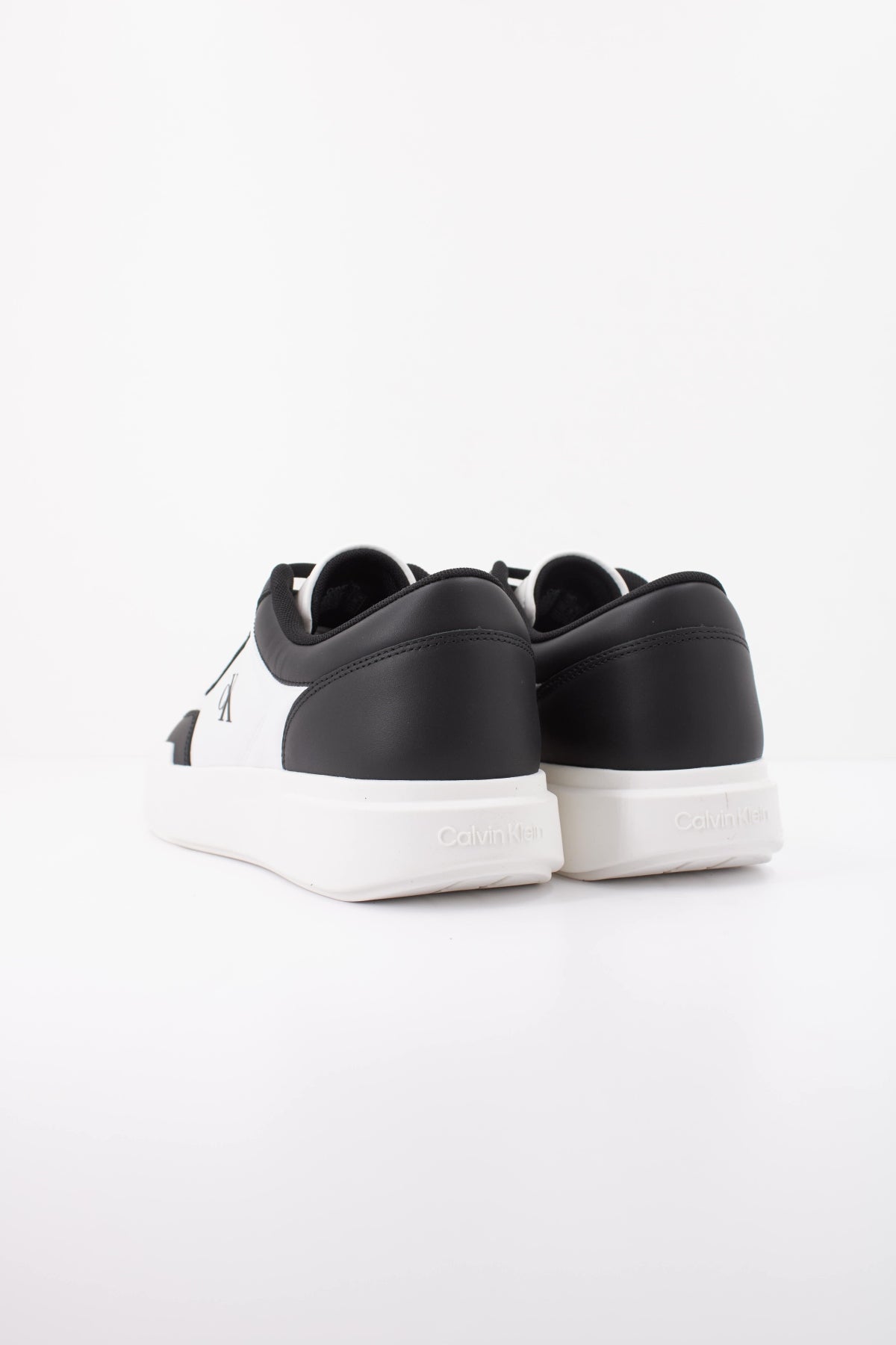 CALVIN KLEIN HM0HM02326  en color BLANCO (4)