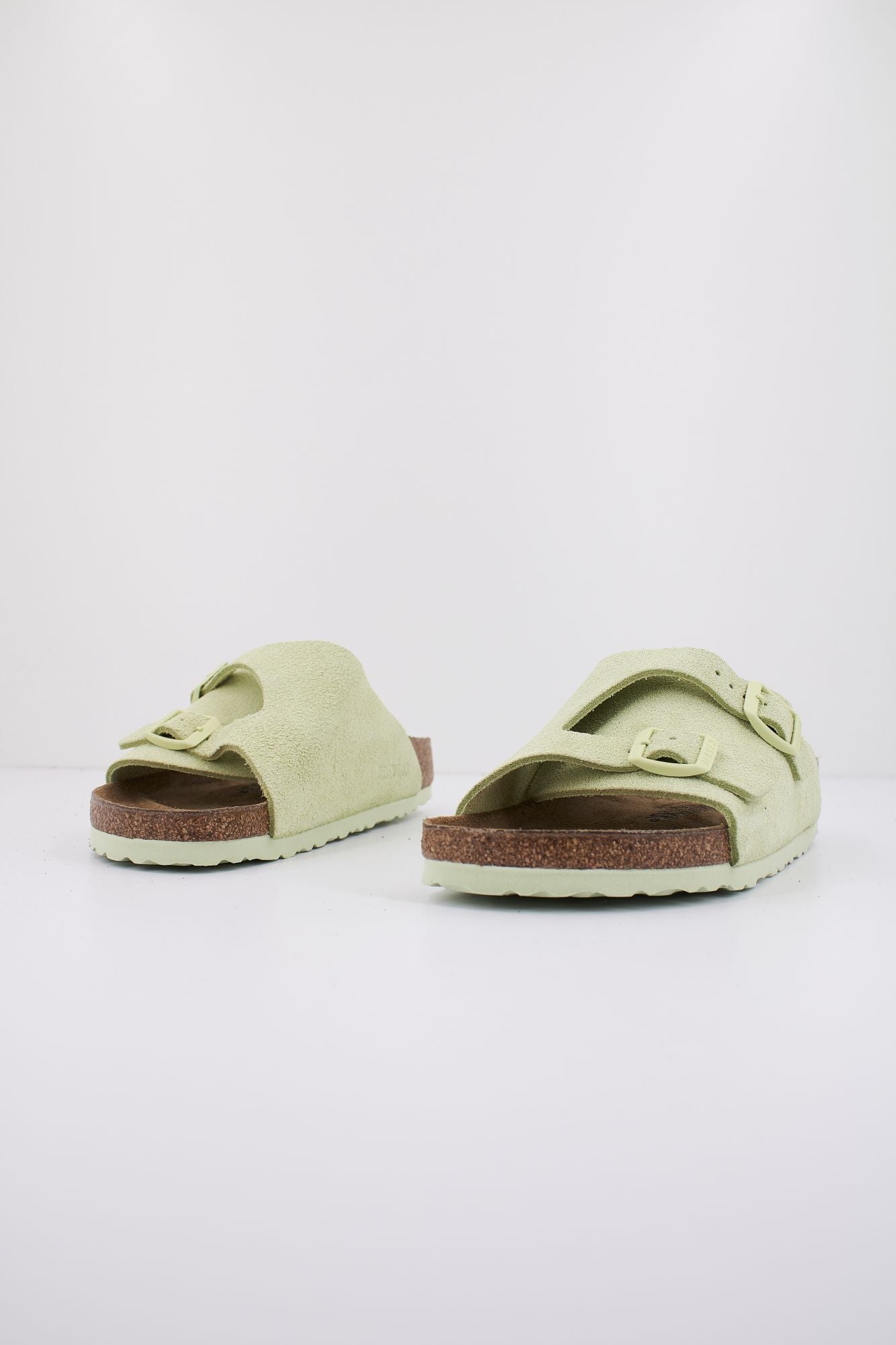 BIRKENSTOCK 1026826BI Z en color VERDE (2)