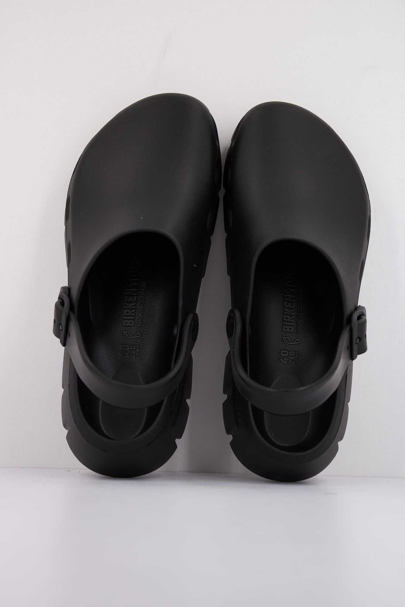 BIRKENSTOCK  FLOW en color NEGRO (3)