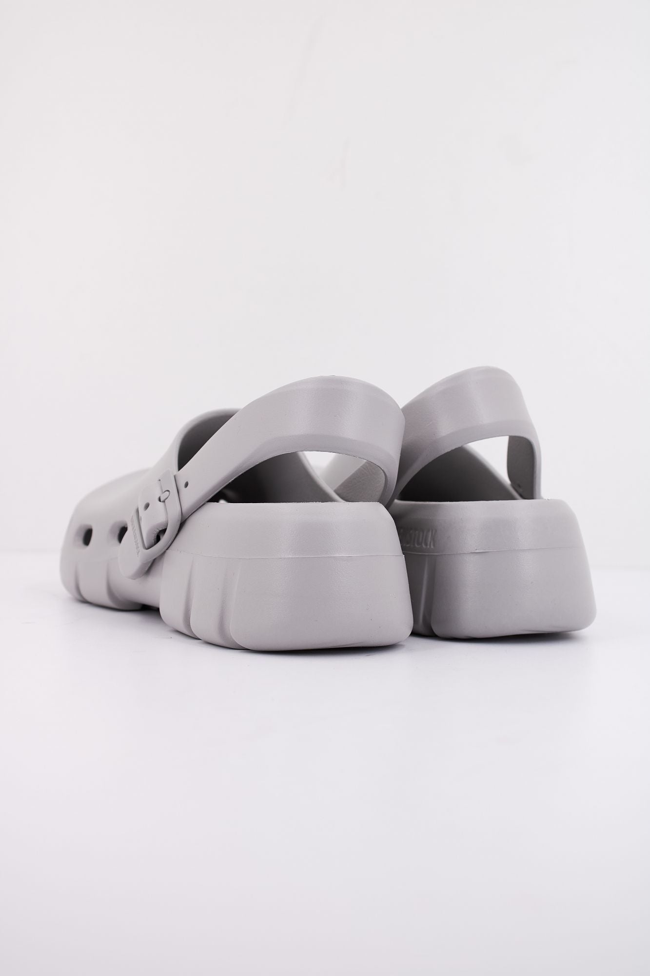 BIRKENSTOCK  FLOW en color GRIS (4)