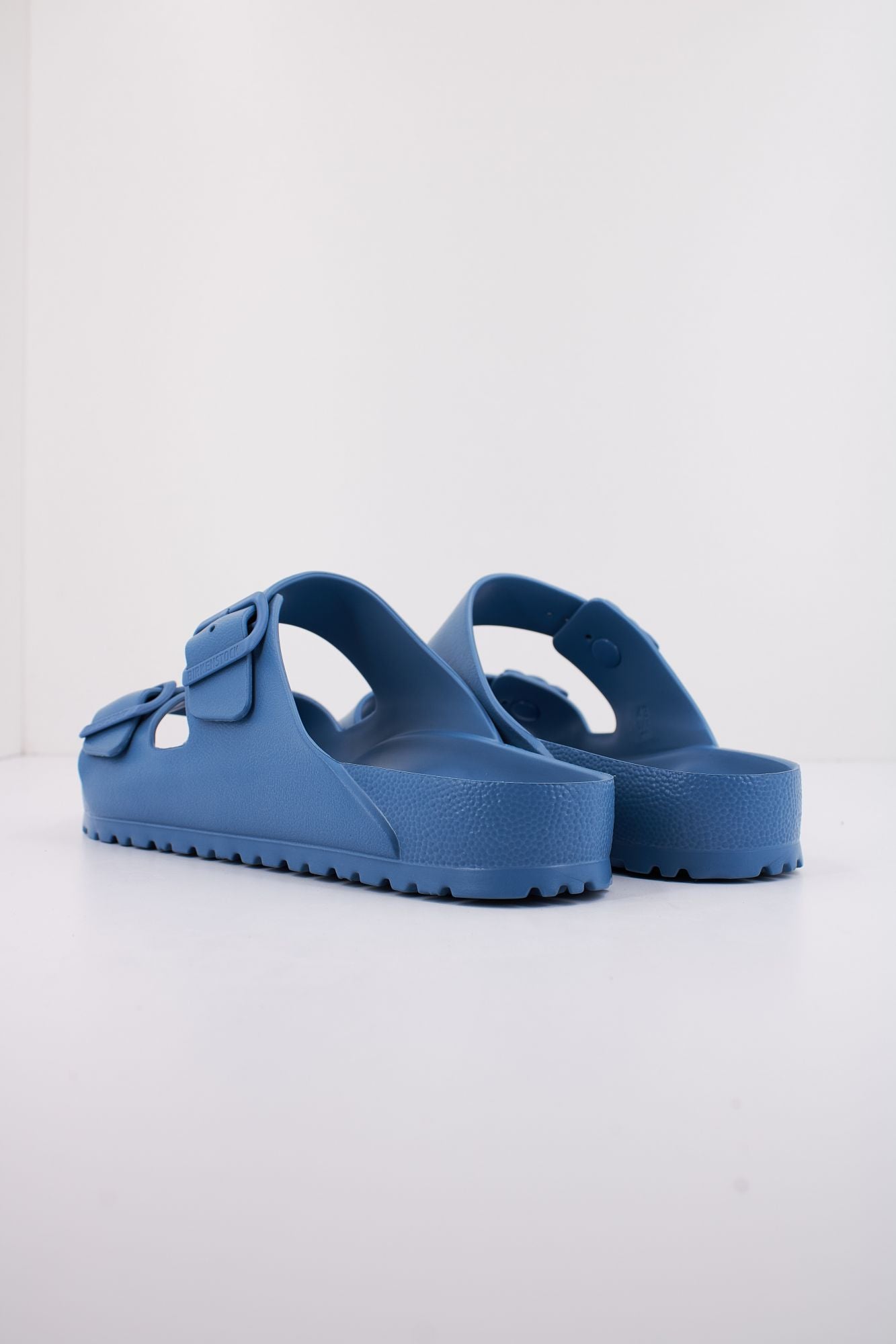 BIRKENSTOCK ARIZONA ESSENTIALS EVA en color AZUL (3)